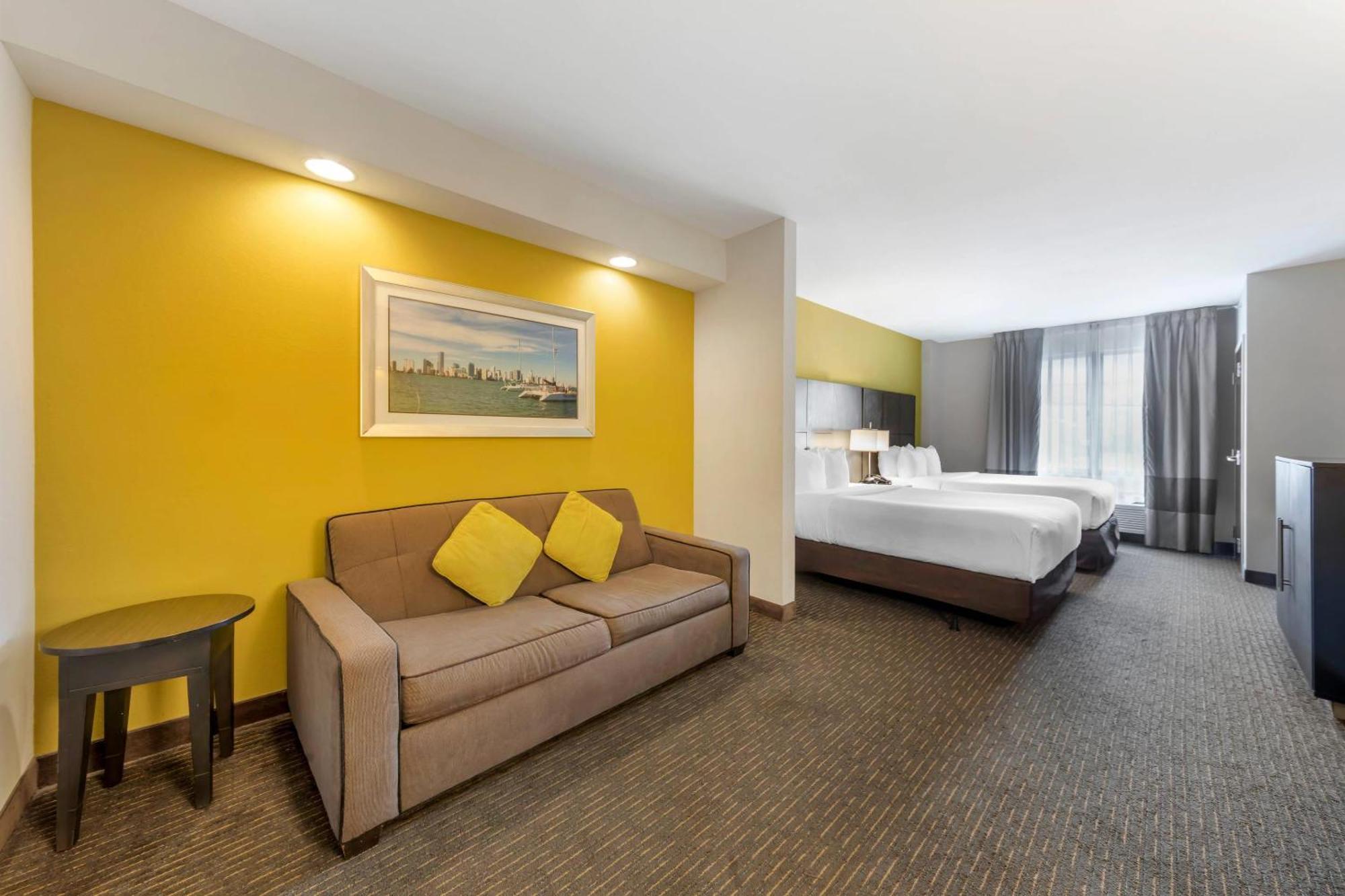 Queen Suite Disability Access or Non-Smoking