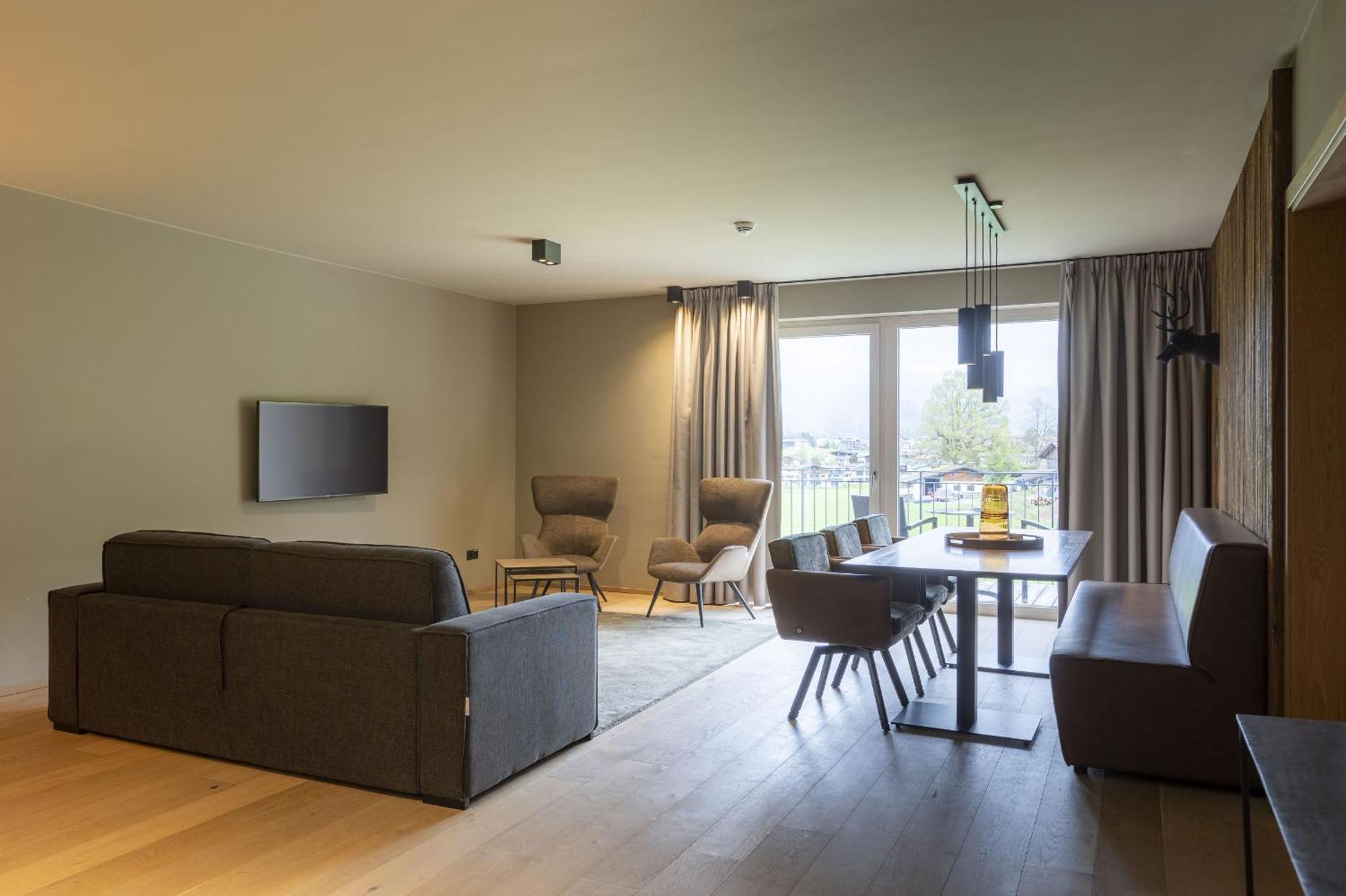 Junior Suite Mountain View