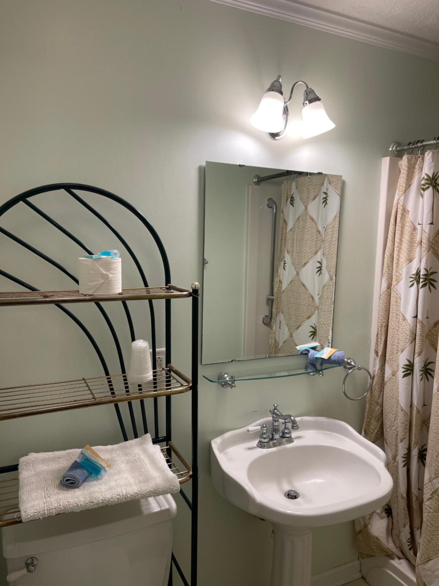 Twin Room Bathroom,1703595179:JPEG