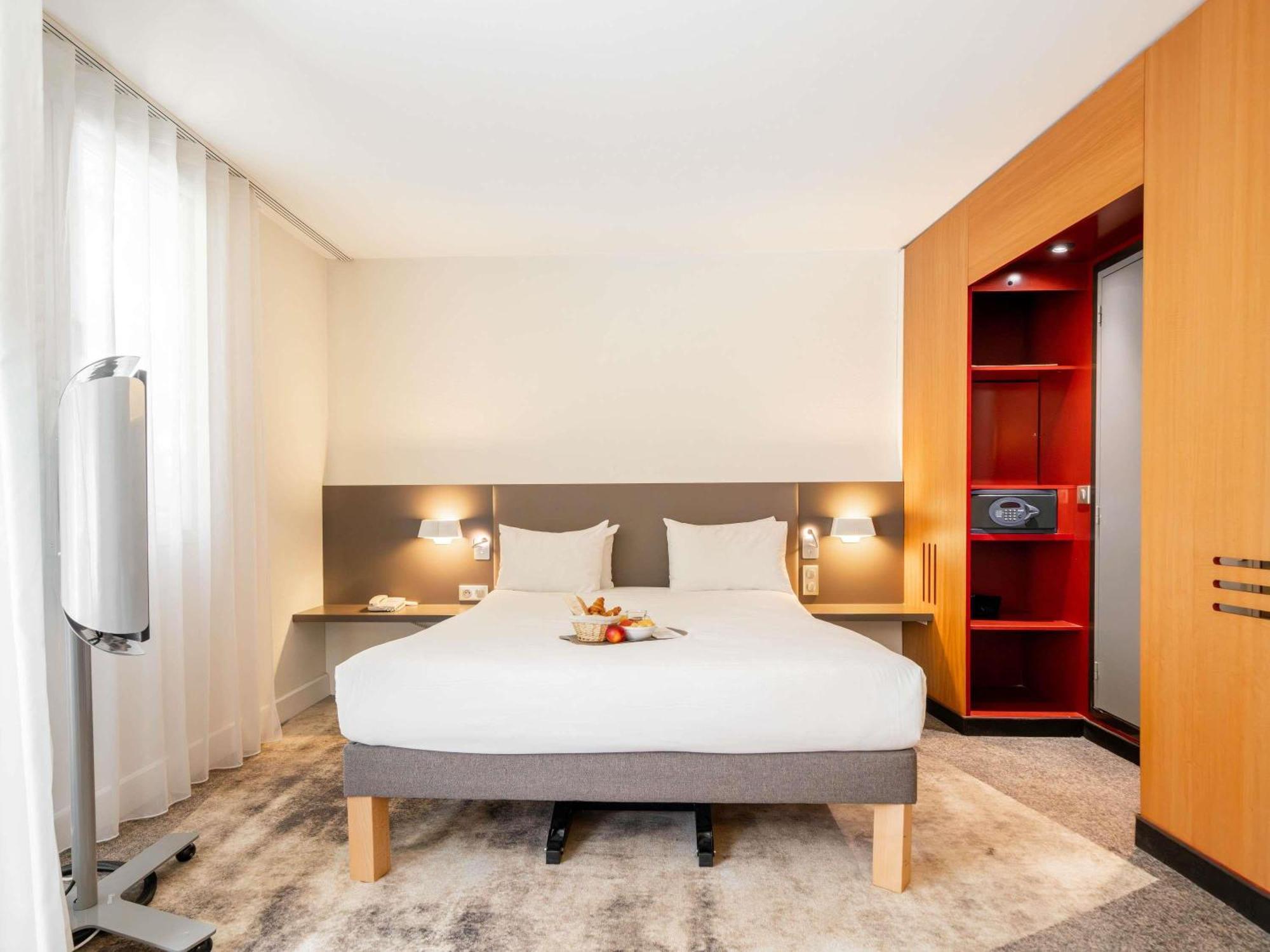 Superior Suite with queen bed and a single bed,1704835344:JPEG