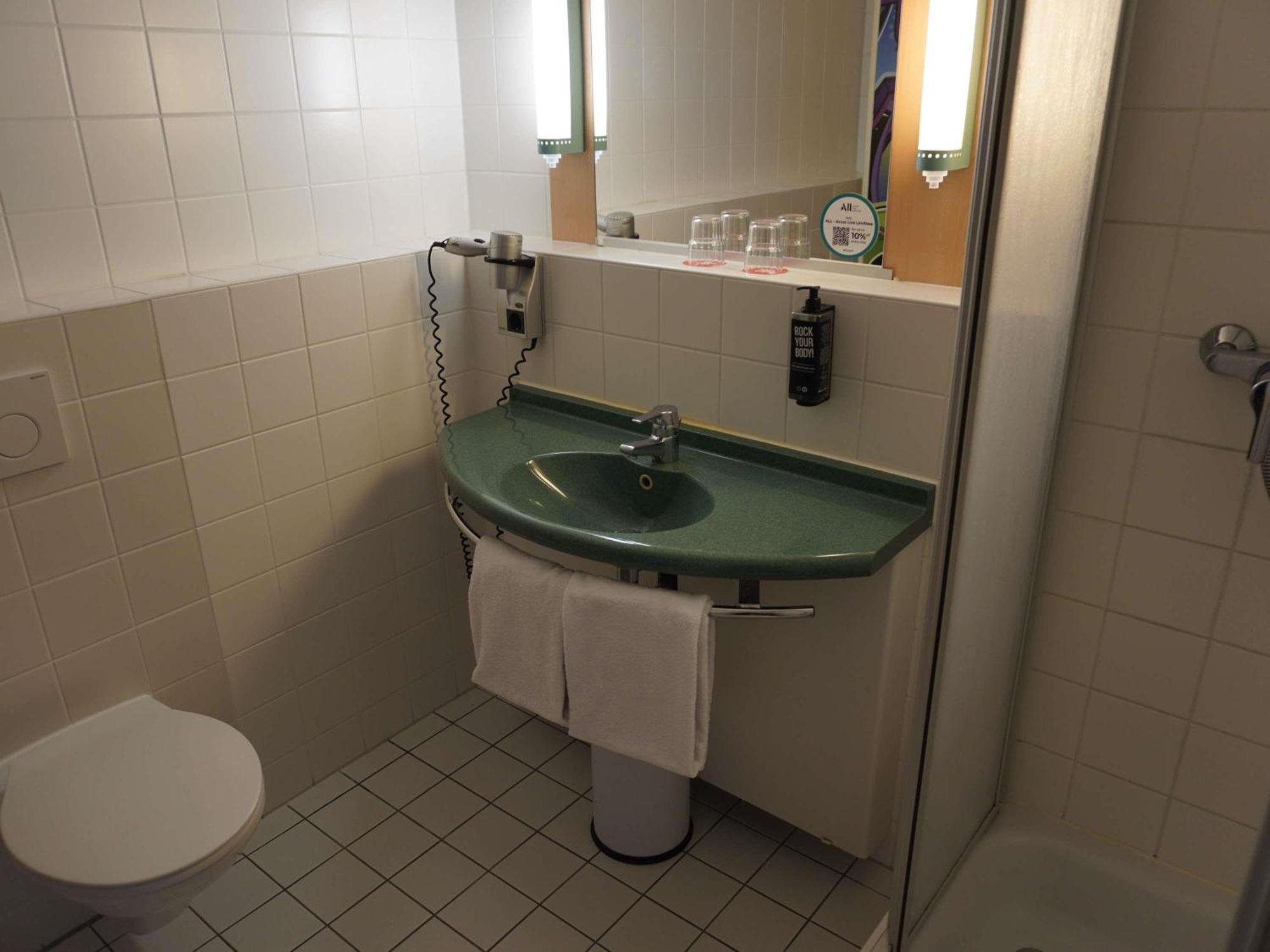 Double Room,1704847273:JPEG