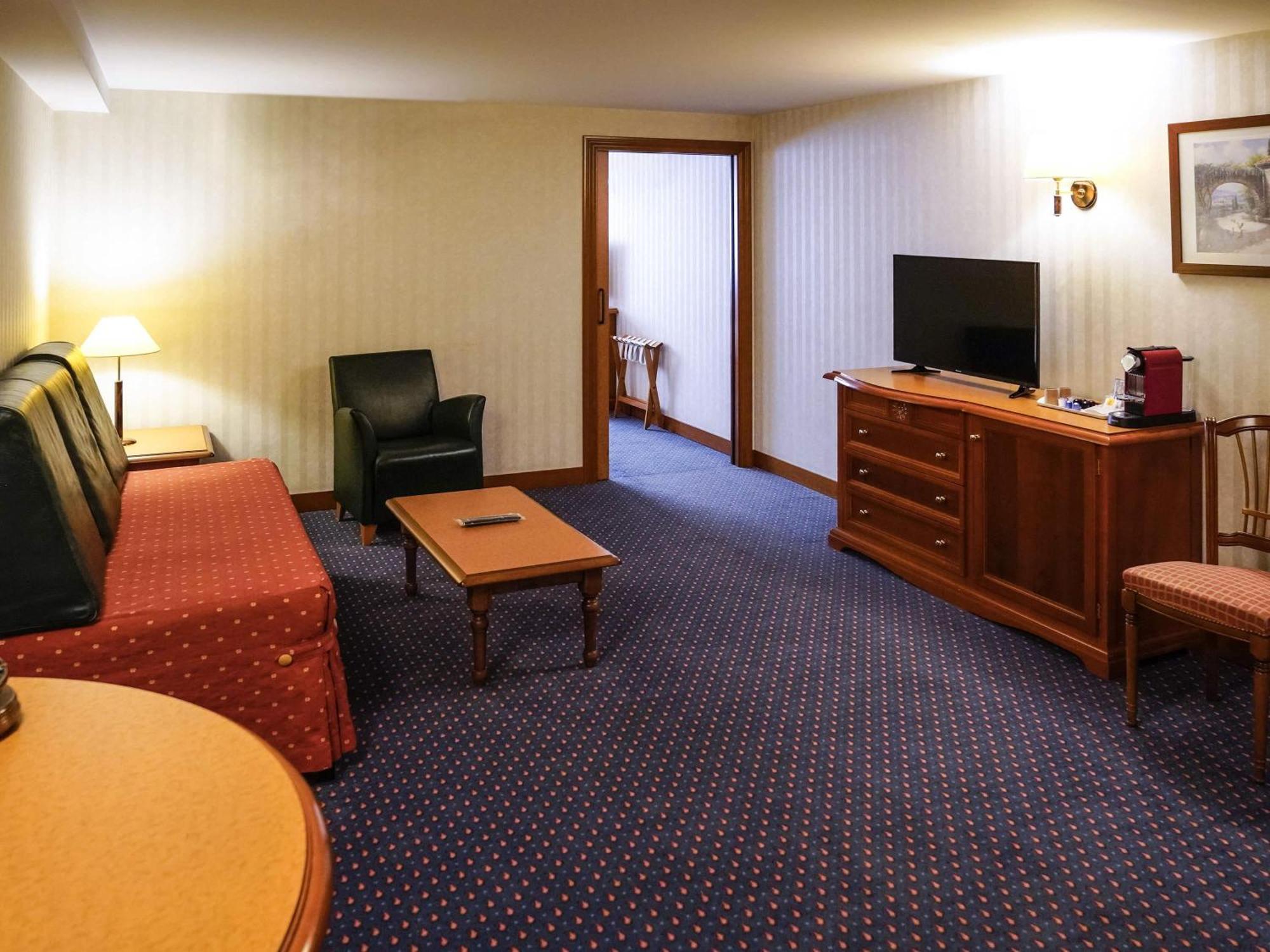 Superior Room One Double Bed Two Single Beds Non-Smoking,1704851237:JPEG