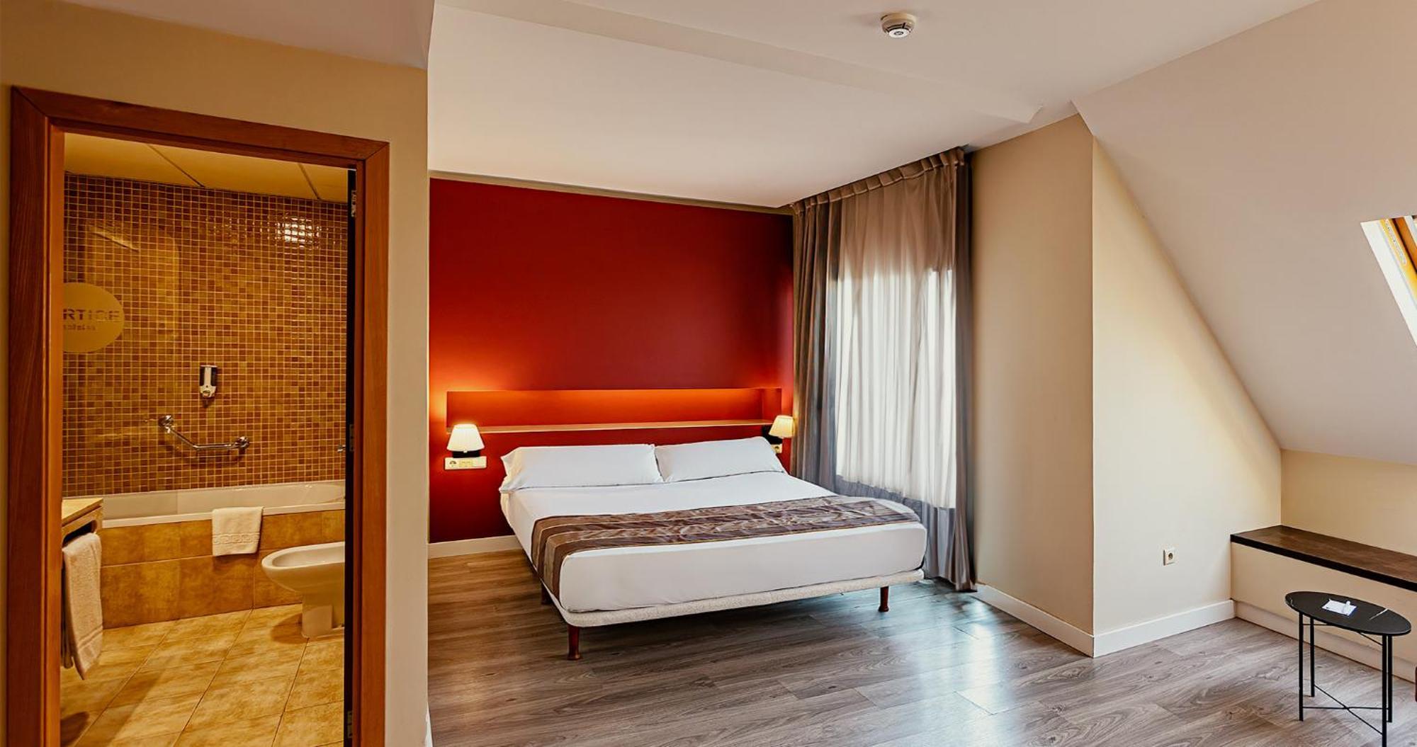Deluxe Double or Twin Room Spa Bath
