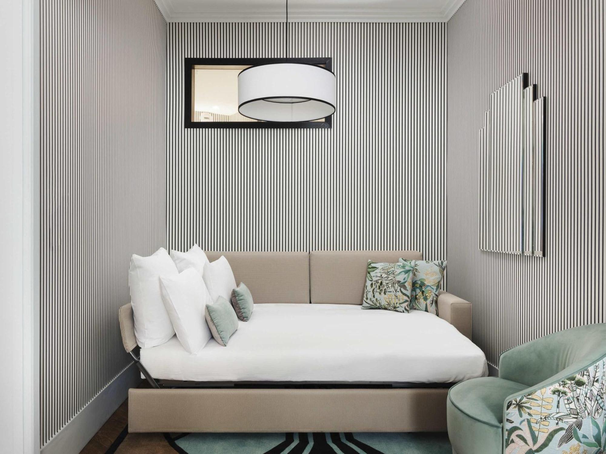 Deluxe Double Room Balcony Sofa Bed