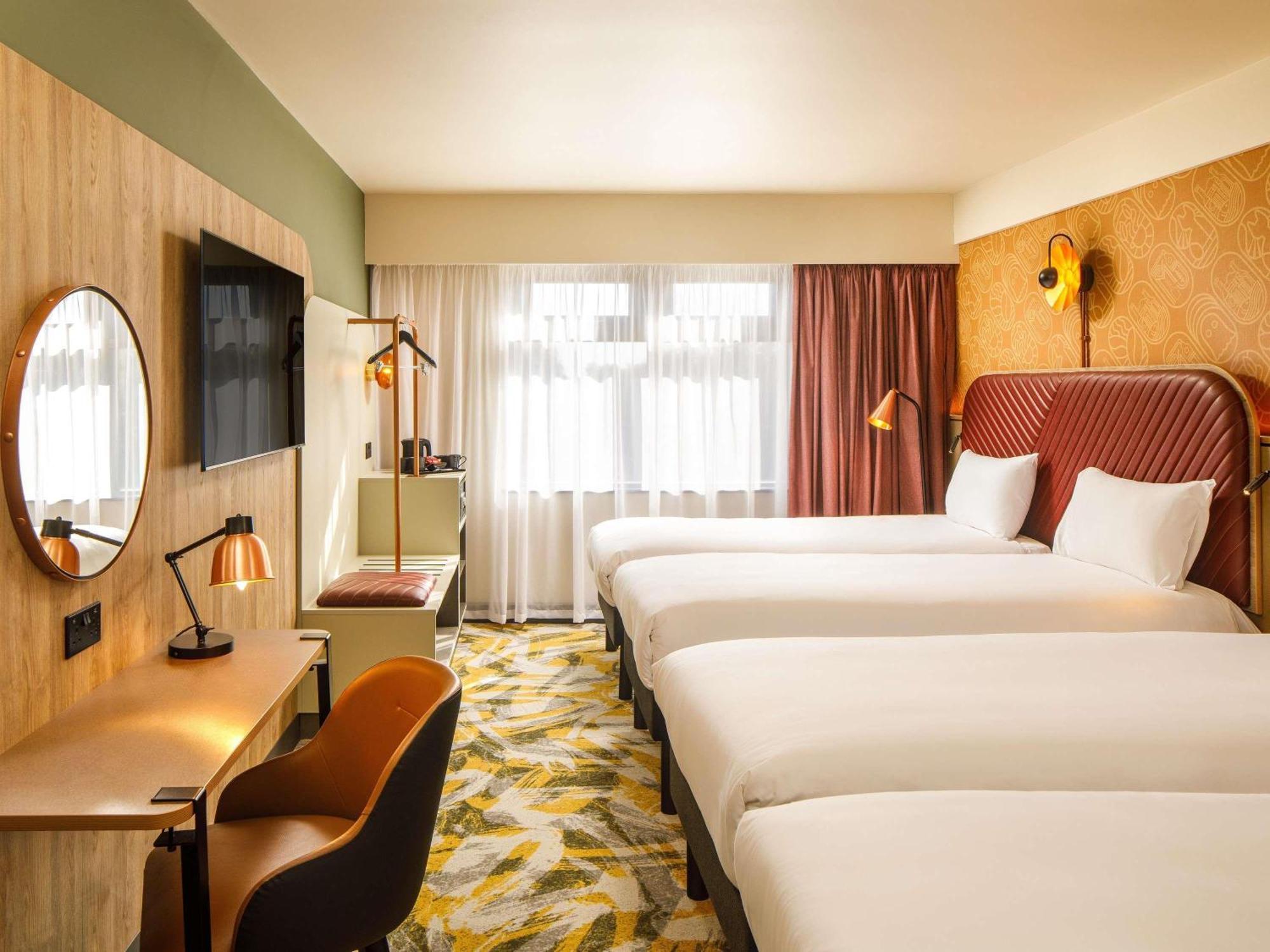Quadruple Room four single beds