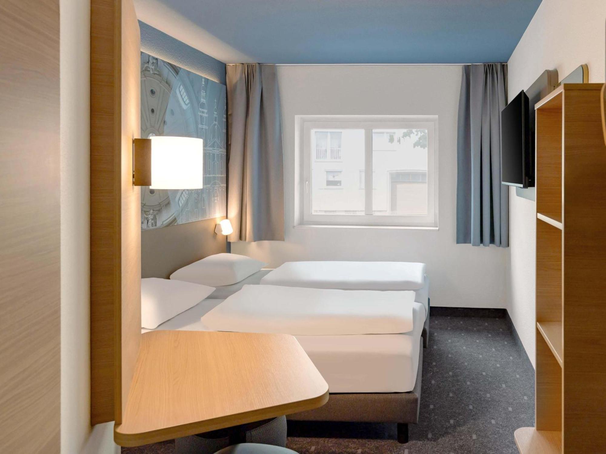 Triple Room,1704889325:JPEG