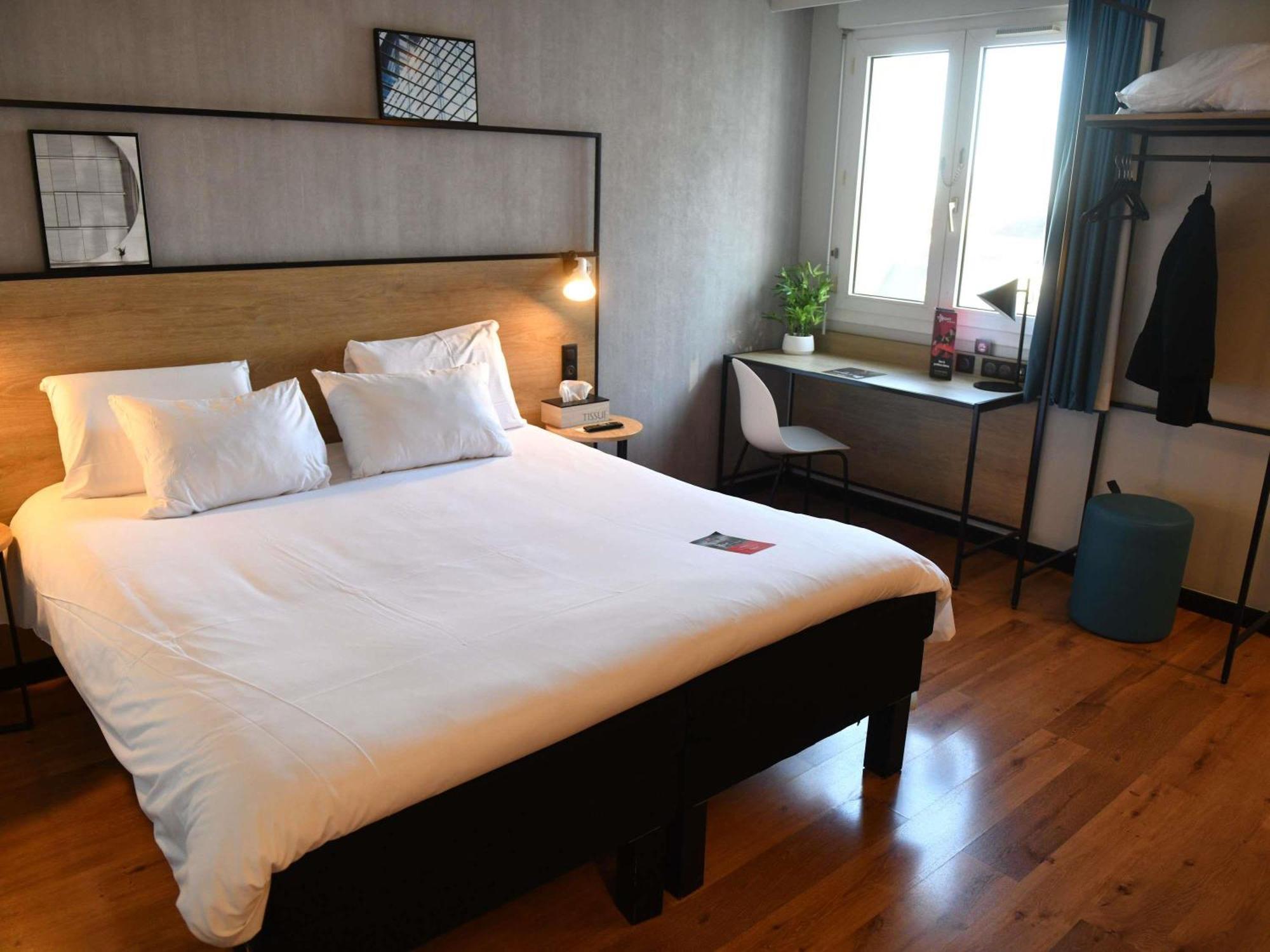 Chambre Standard avec 1 Lit Double et 1 Lit Simple