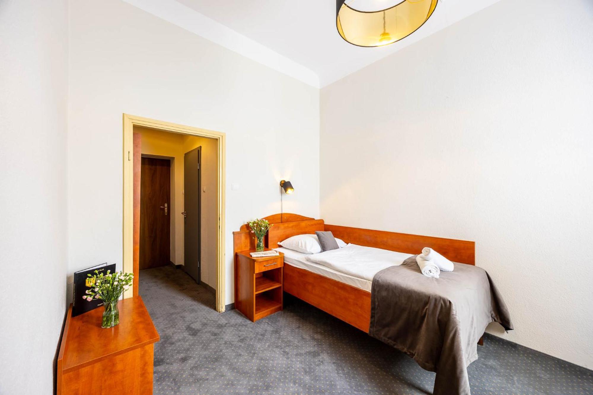 Standard Single Room,1704903493:JPEG