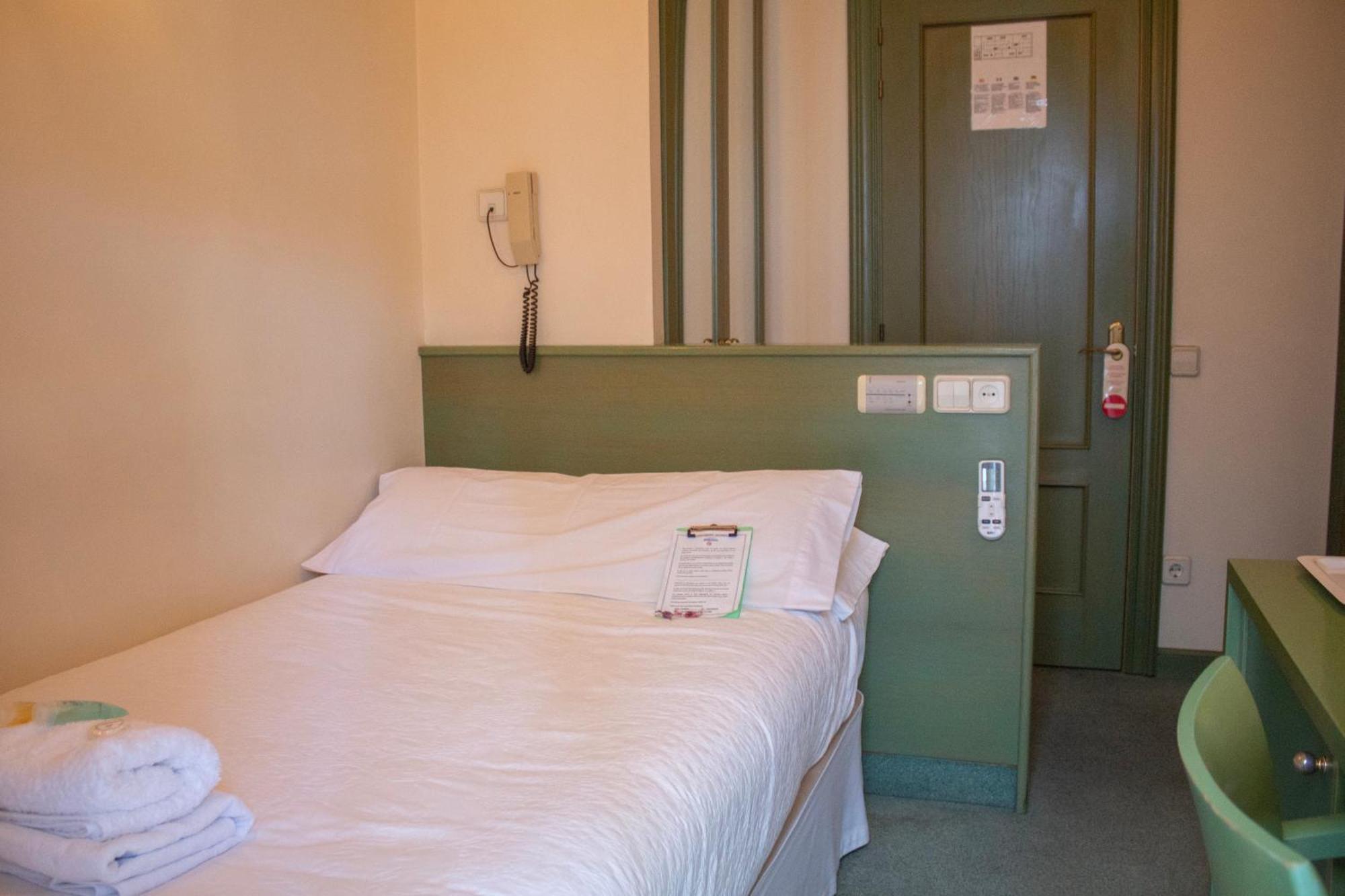 Small Single Room