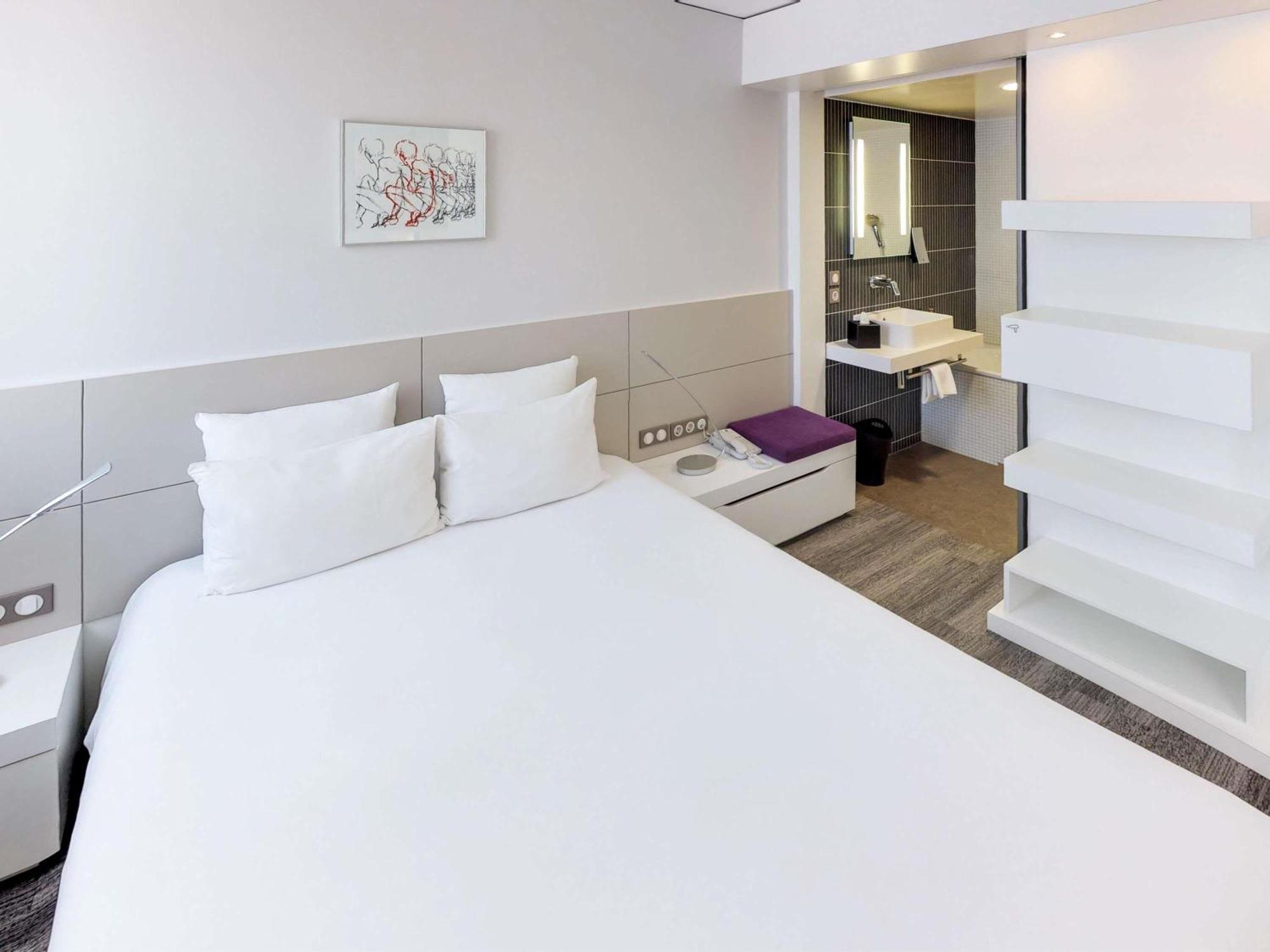 Executive Suite One Double Bed One Single Bed