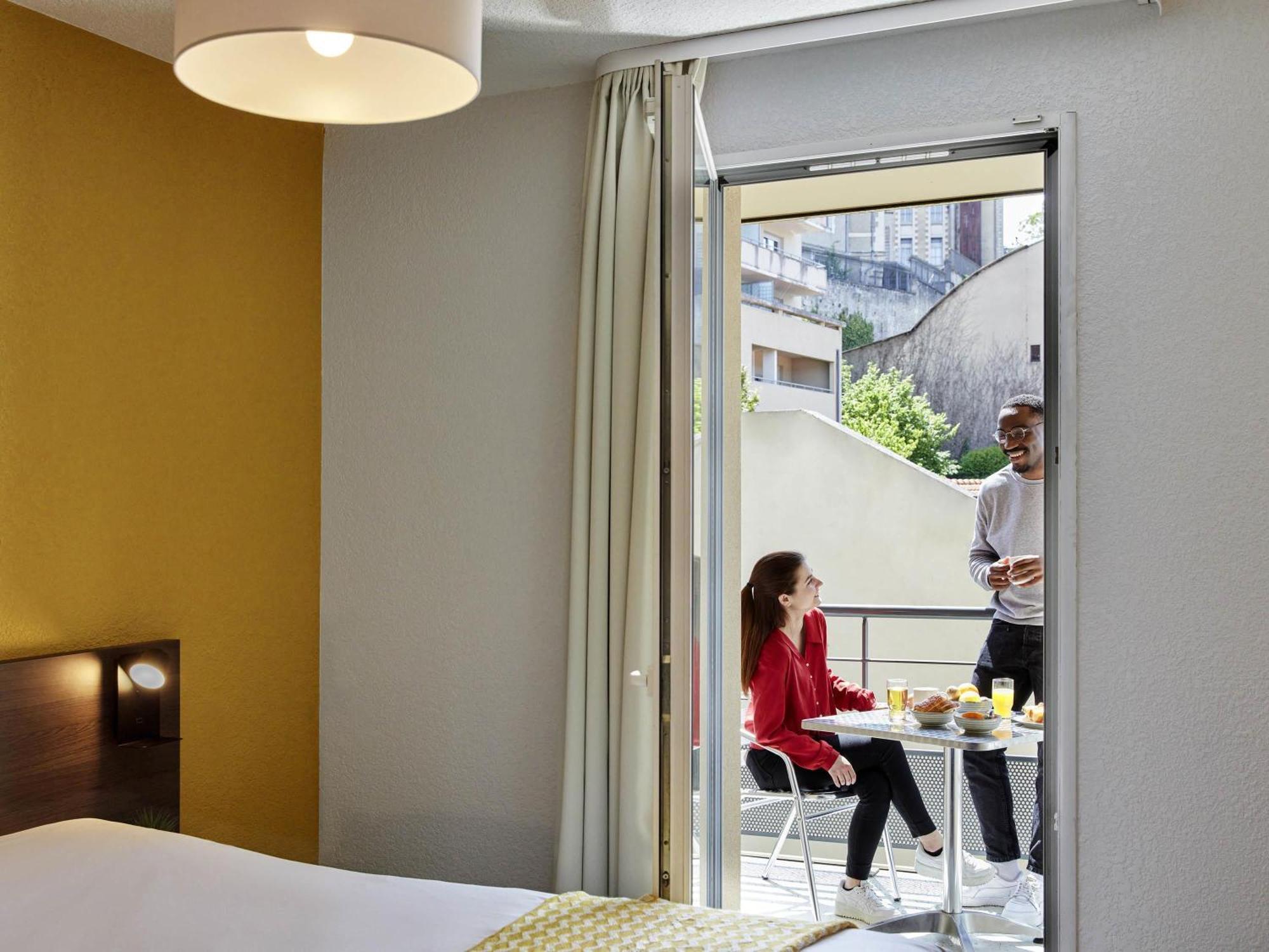 Studio Balcony