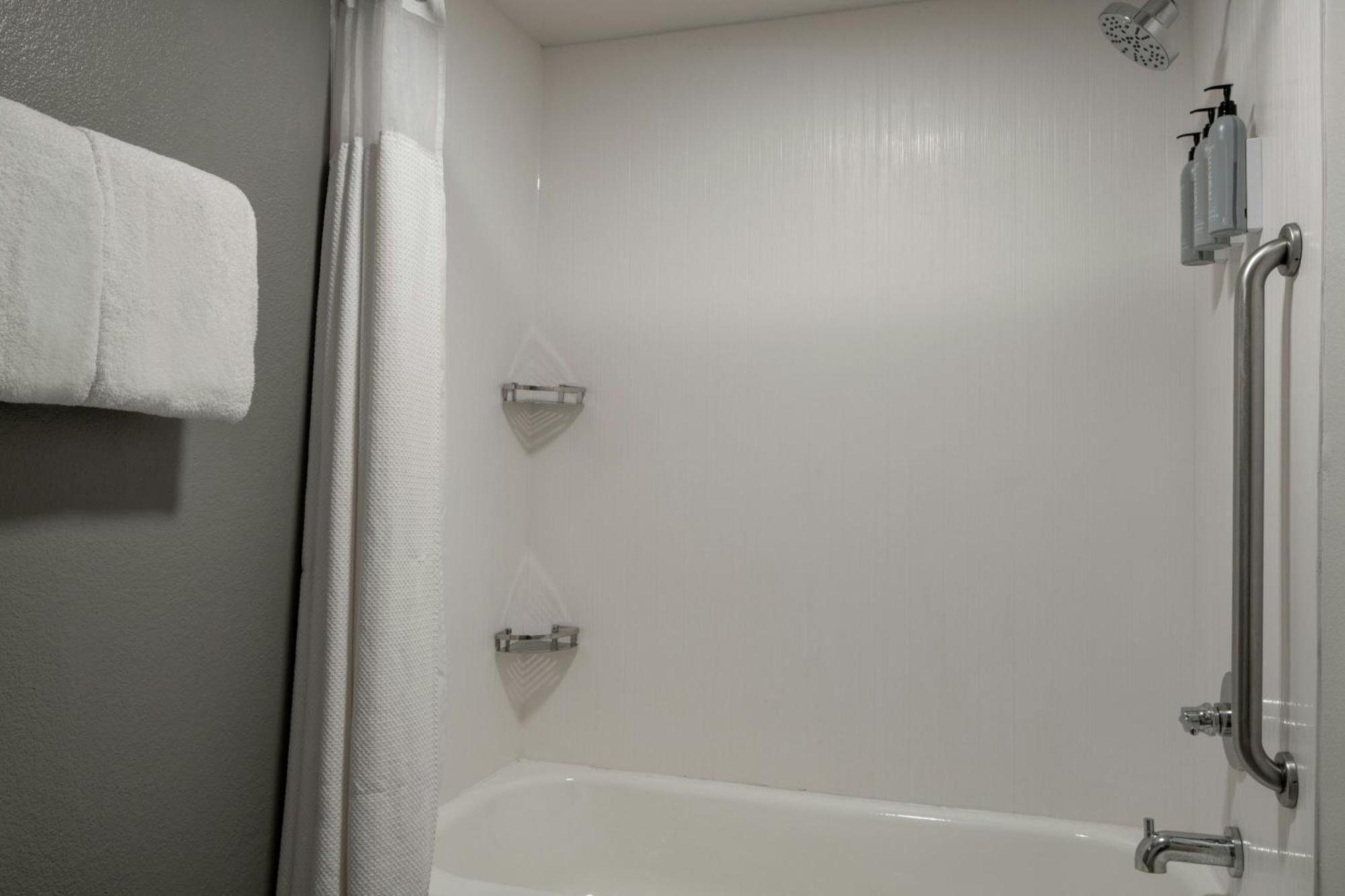 Queen Room Two Queen Beds