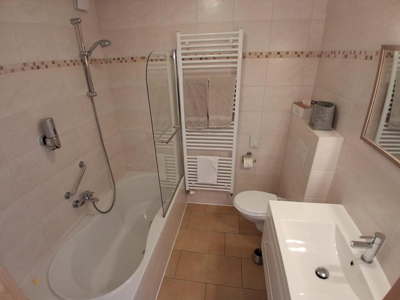 Double Room Mountain View