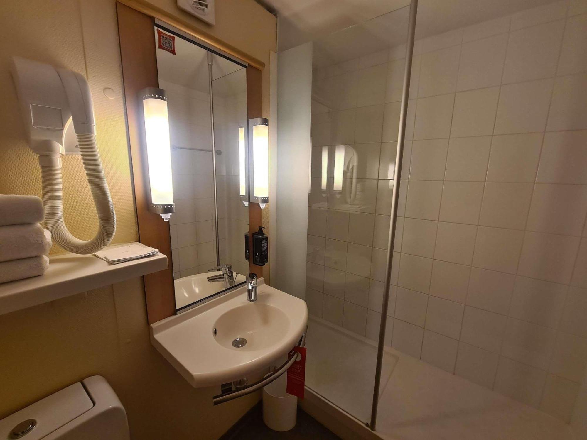 Triple Room,1707136229:JPEG