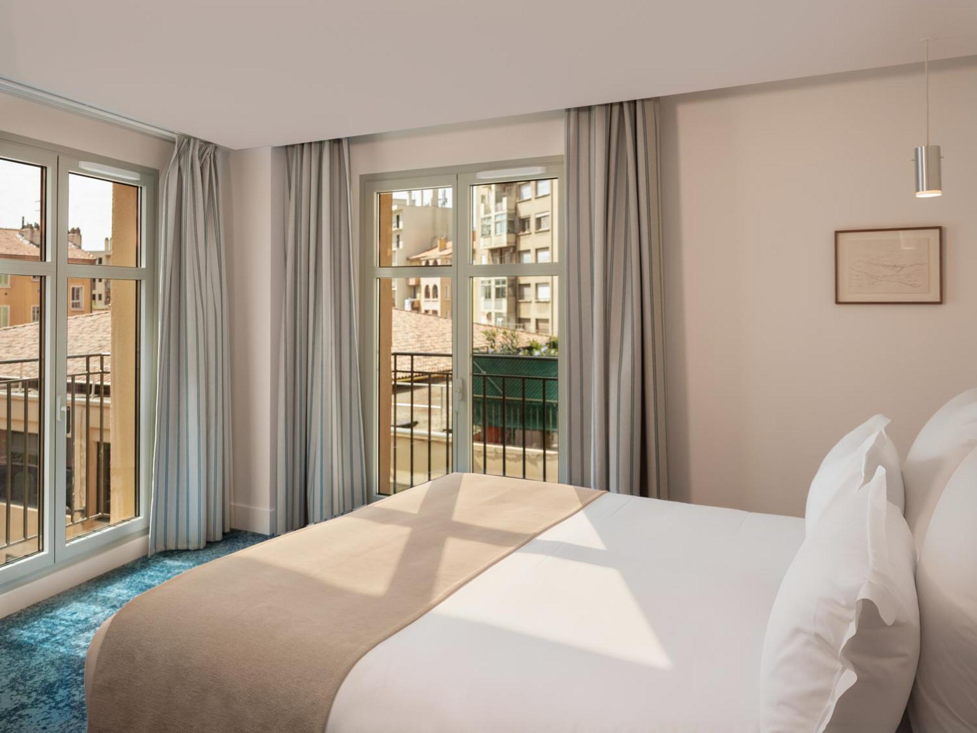 Superior Double Room,1704963617:JPEG