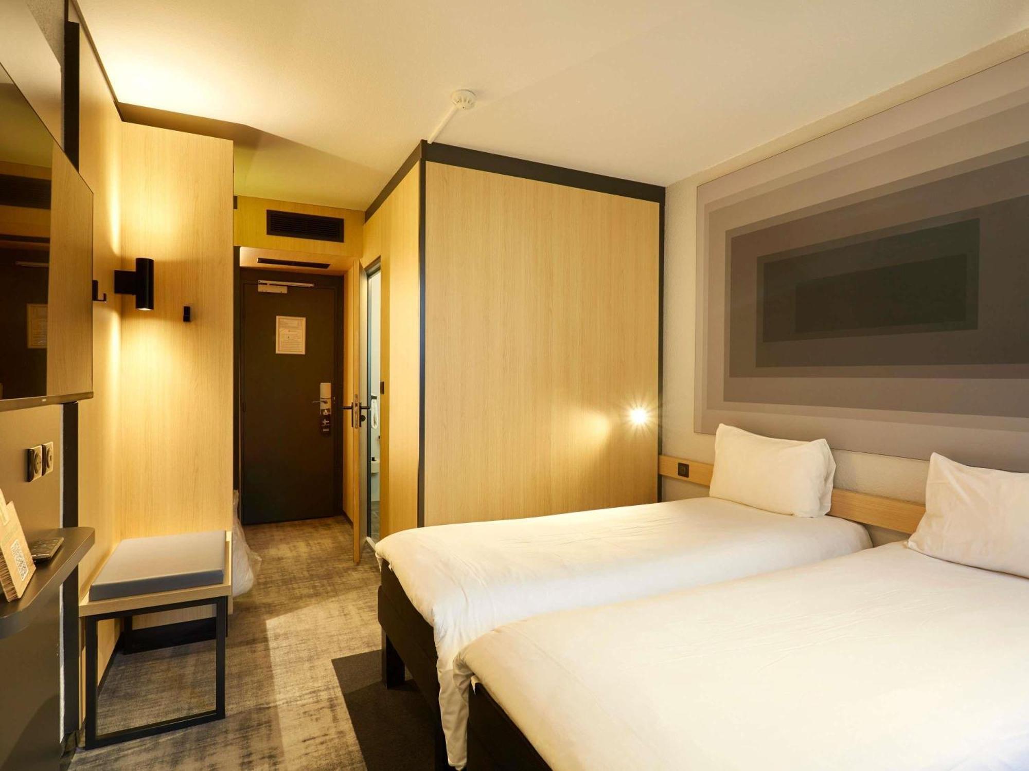 Standard Room Two Single Beds
