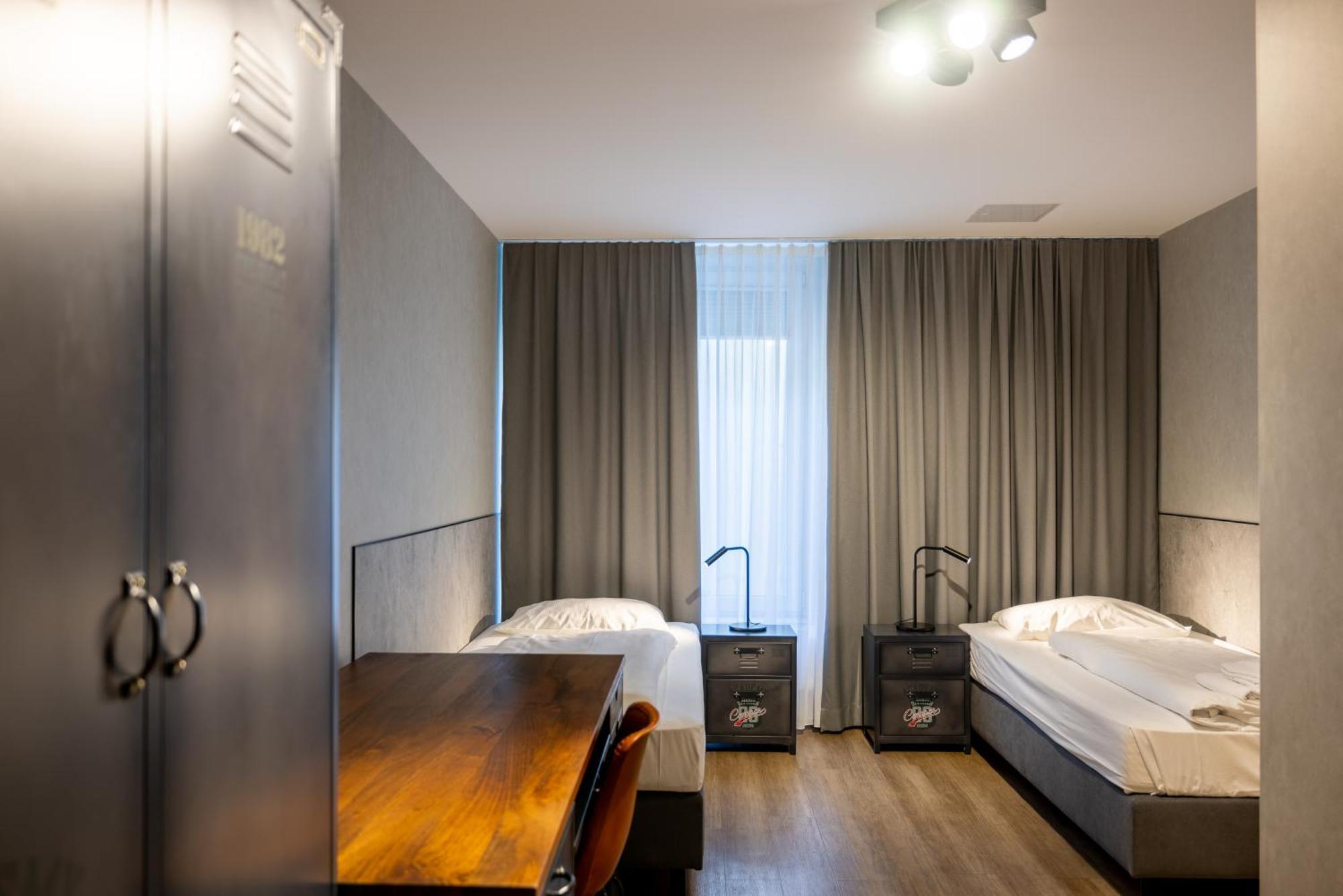 Hostel Twin Room