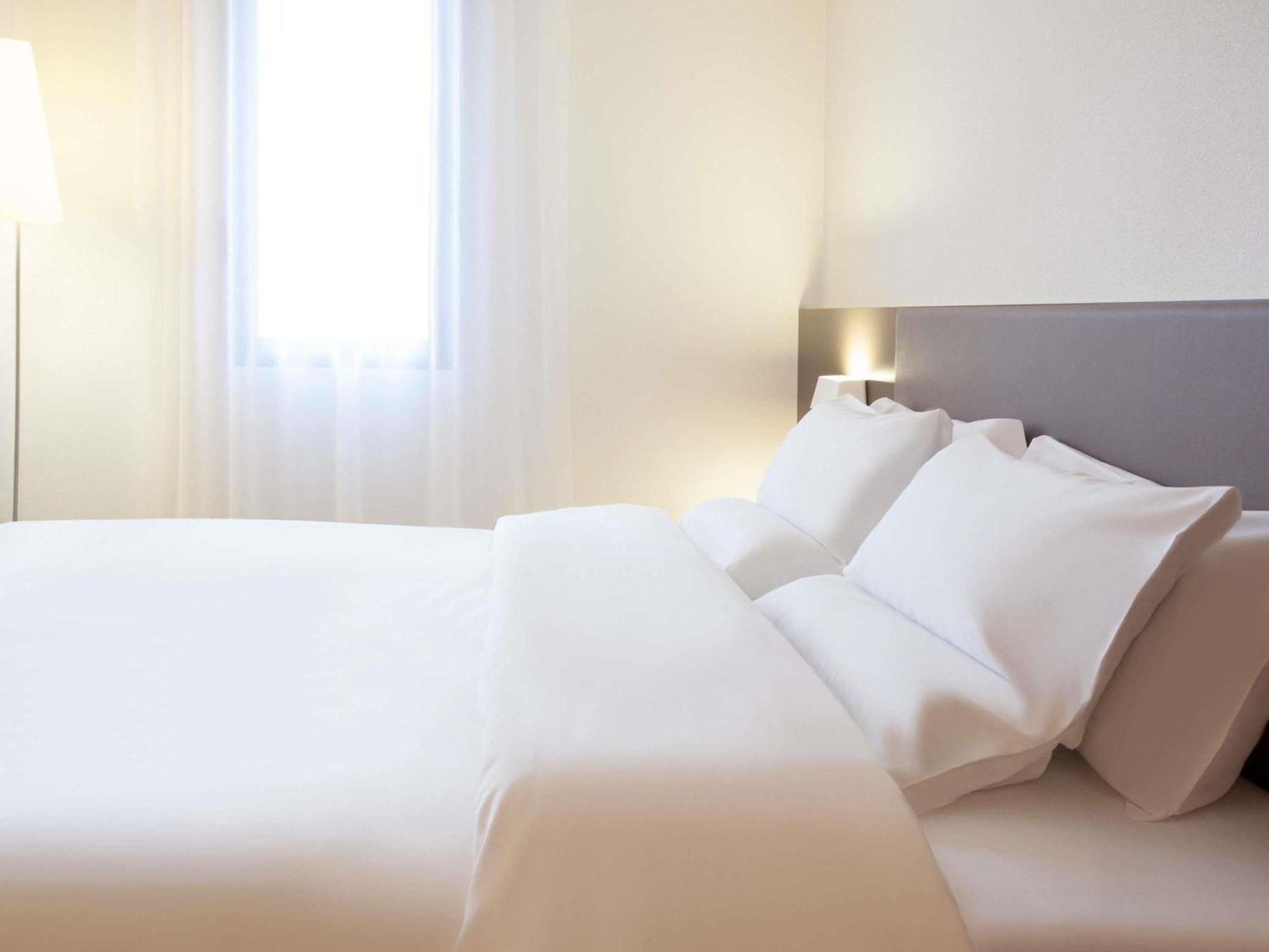 Standard Double Room Sofa,1704981192:JPEG