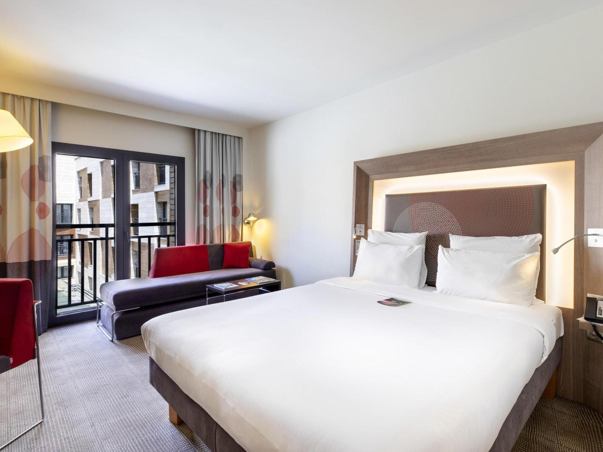 Superior Kamer met Queensize Bed en Bank