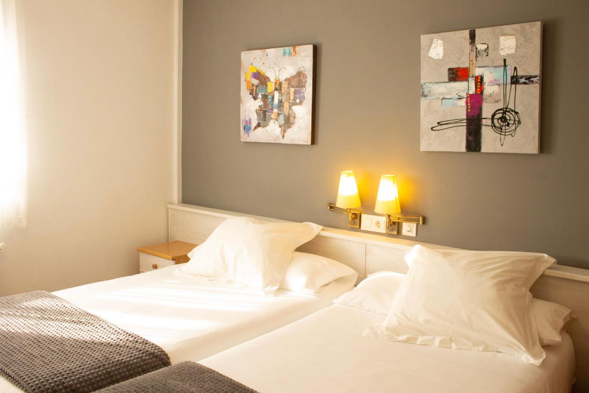 Triple Room,1705015469:JPEG