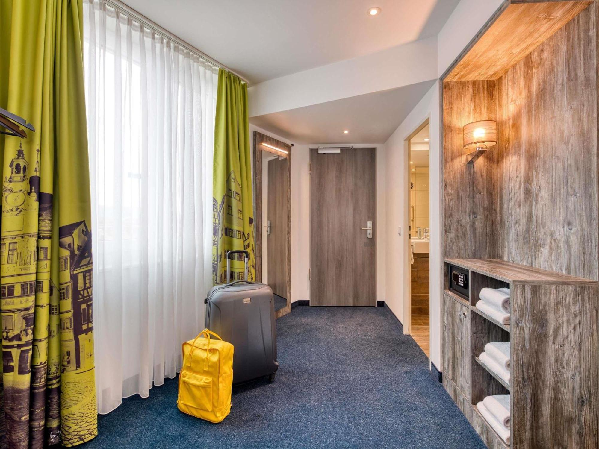 Standard Suite One Double Bed Two Single Beds