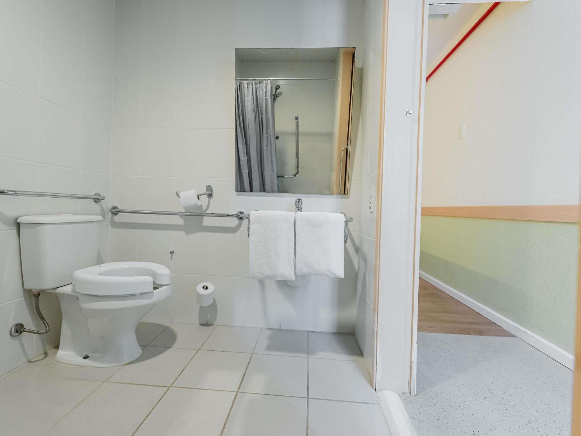Standard Double Room Disability Access,1705027921:JPEG