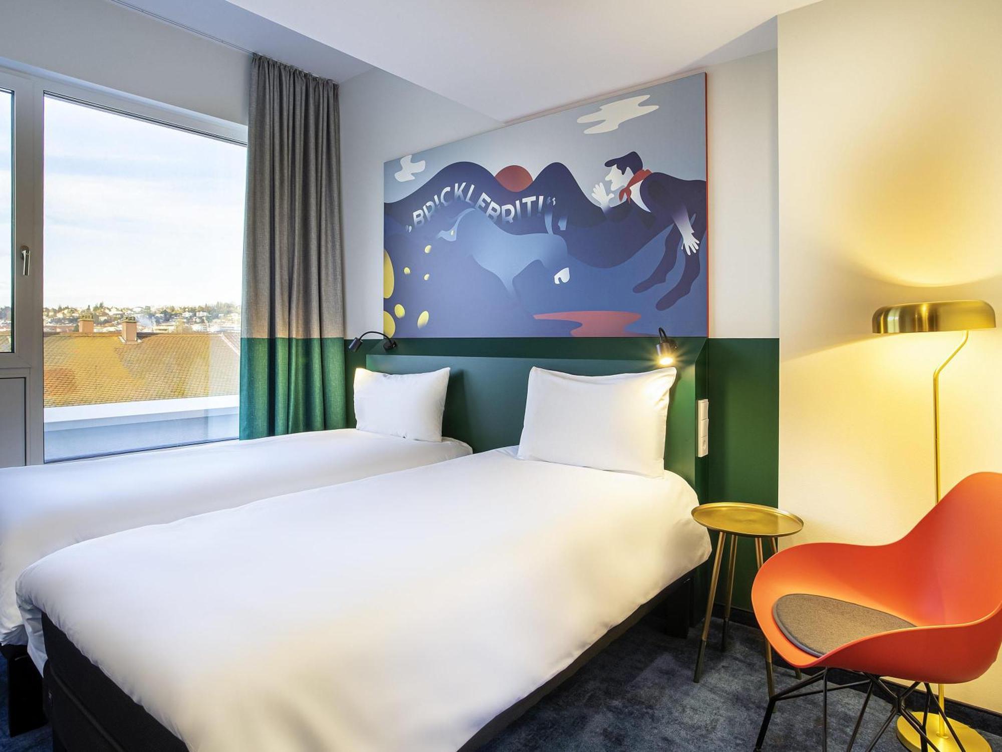 Standard Twin Room