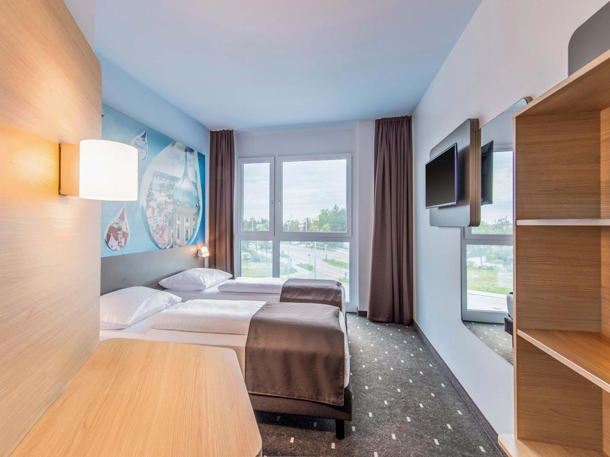 Twin Room,1705130151:JPEG
