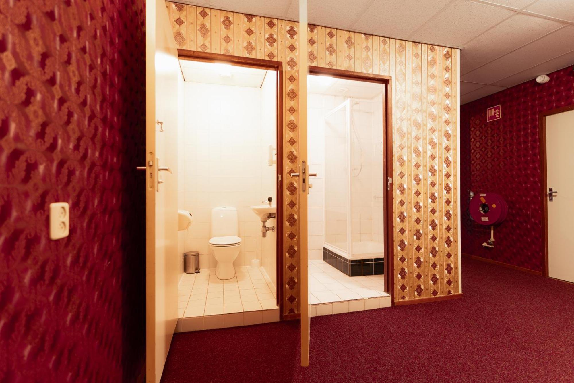 Budget kamer met badkamer extern
