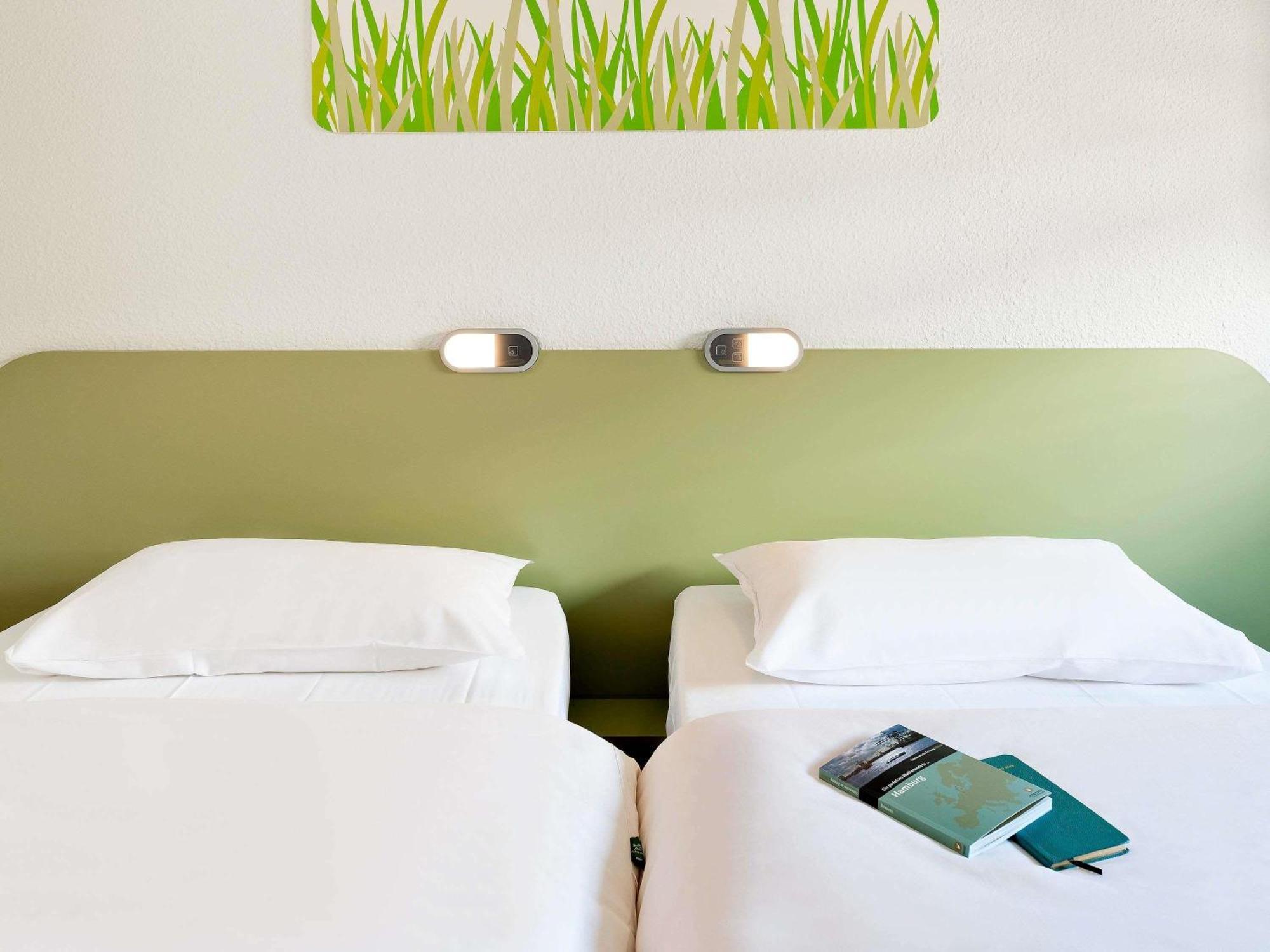 Standard Room with Two Single Bed,1756394639:JPEG