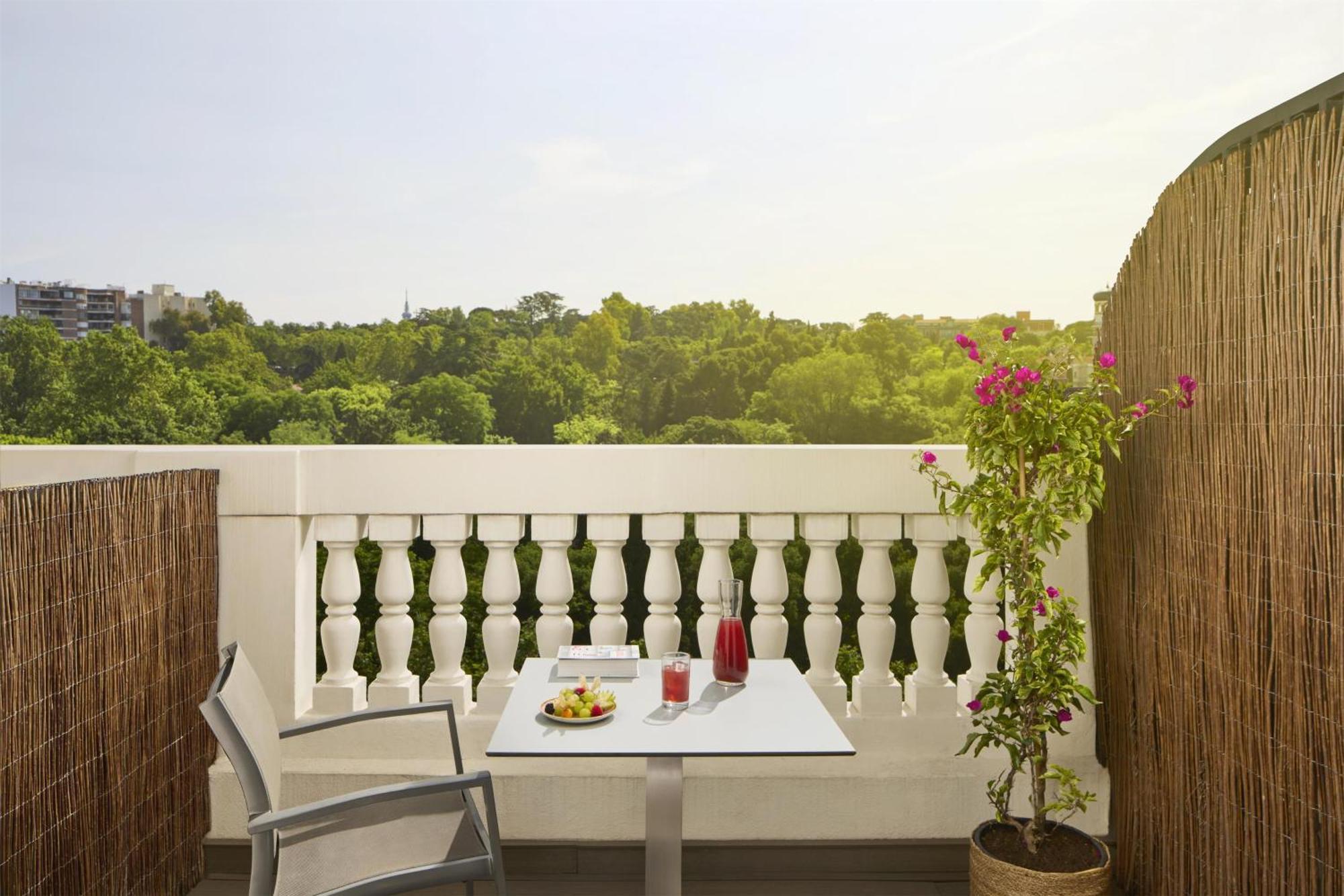 Standard Single Room View Terrace