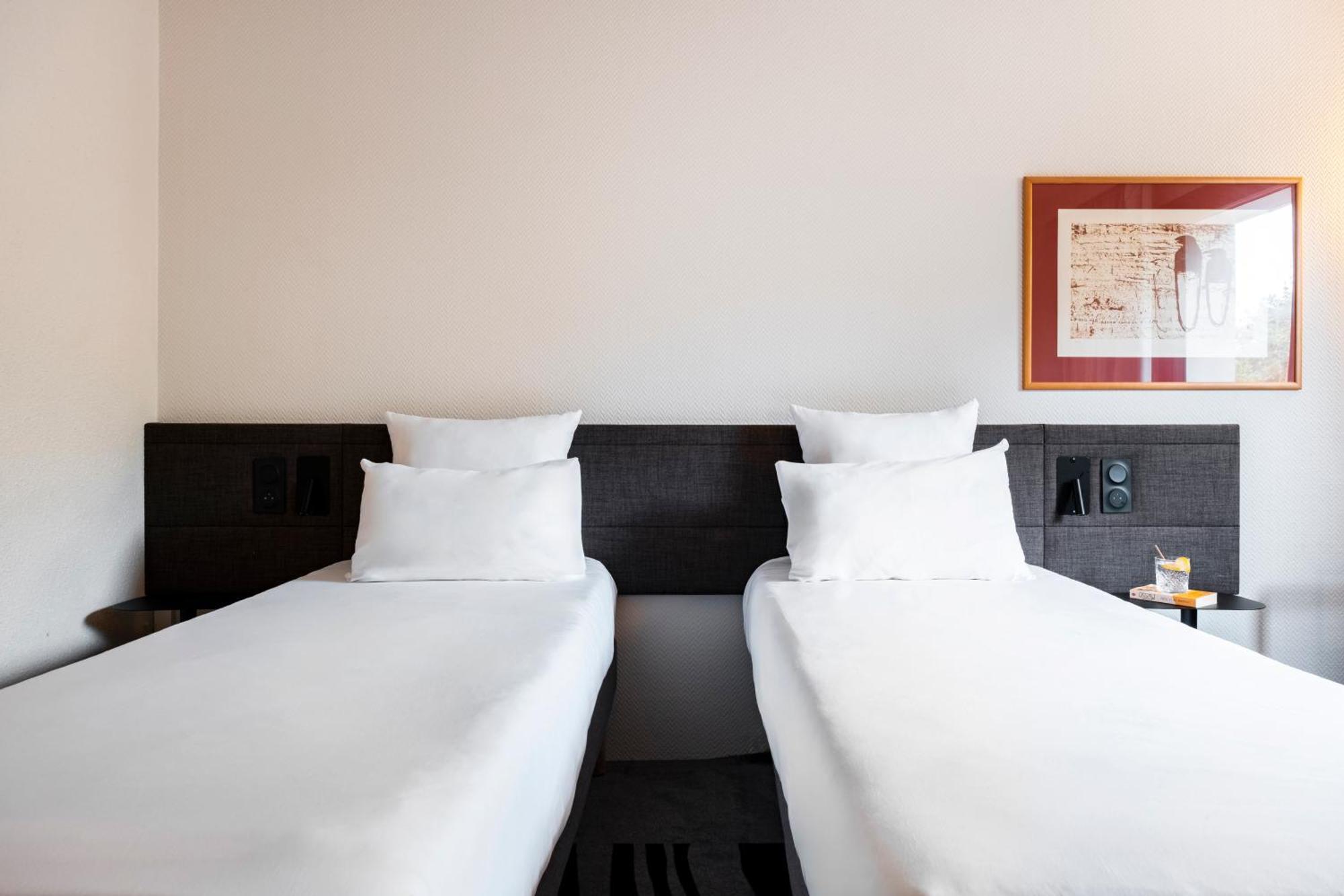Standard Twin Room,1705569137:JPEG