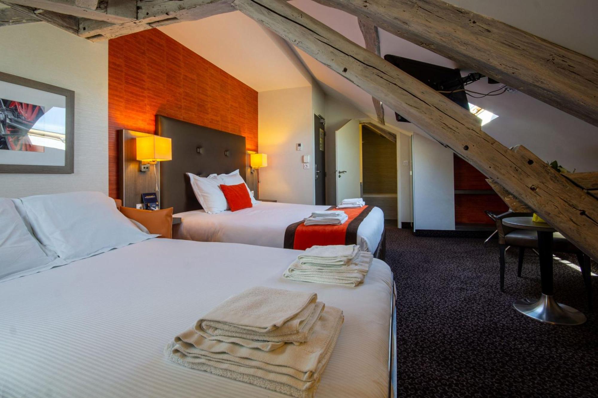 Chambre familiale supérieure climatisée