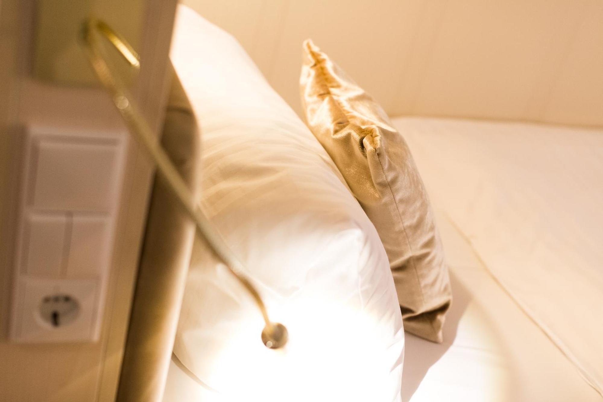 Single Room,1705573427:JPEG