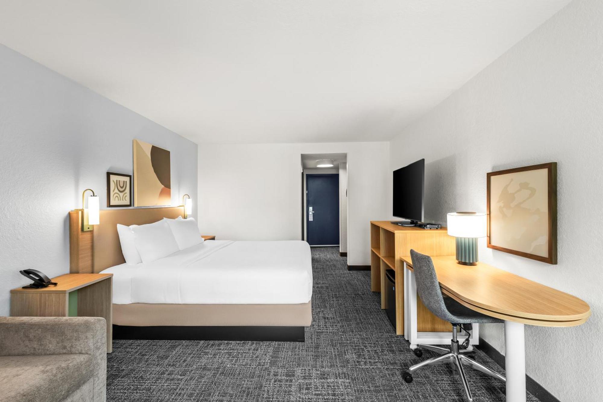 King Room,1706798822:JPEG