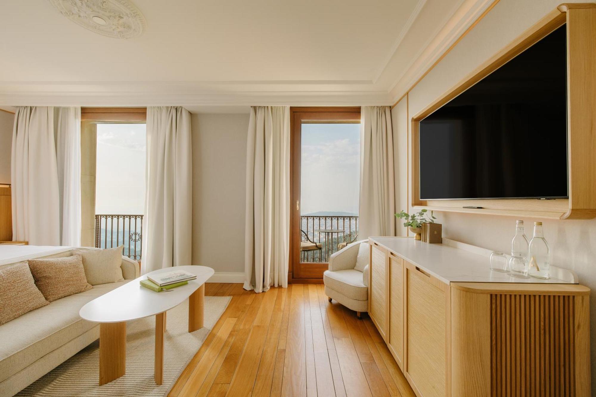 Deluxe Double or Twin Room Sea View