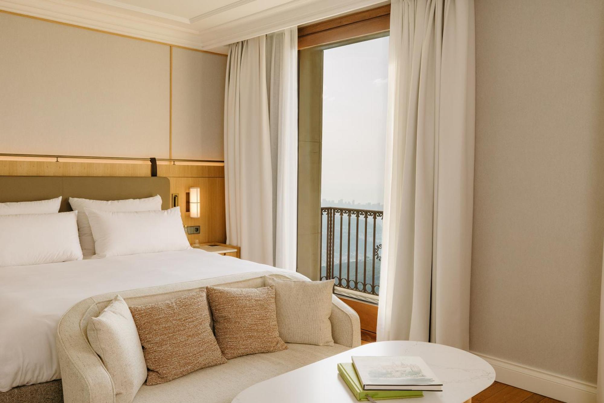 Deluxe Double or Twin Room Sea View