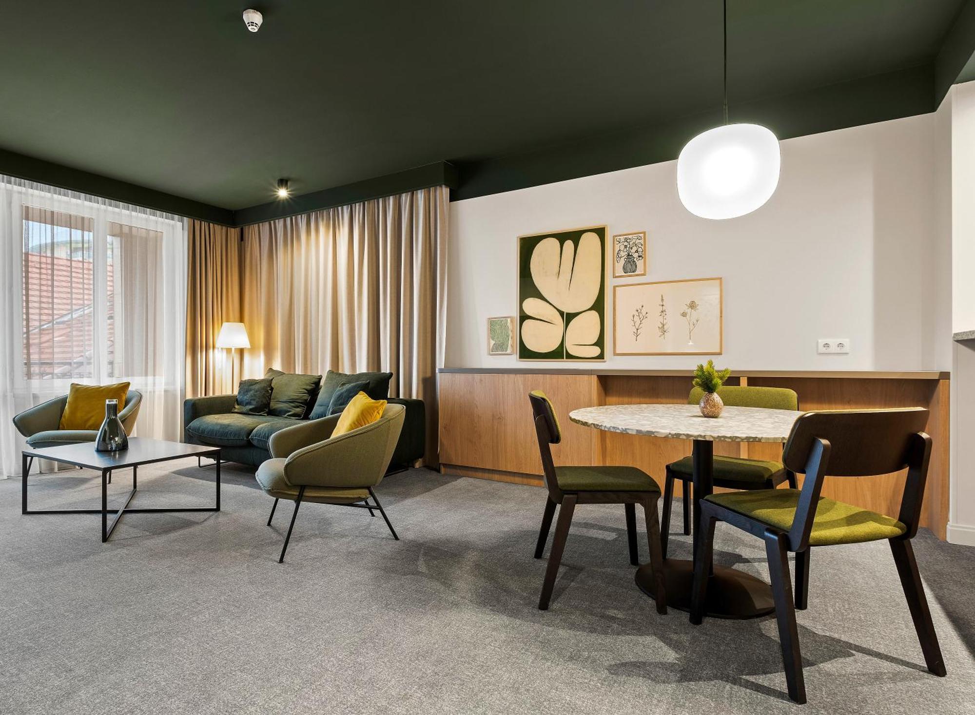 One-Bedroom Apartment
