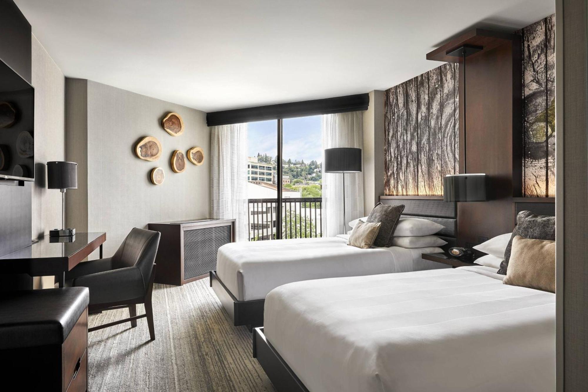 Guest Room Two Queen Beds City View