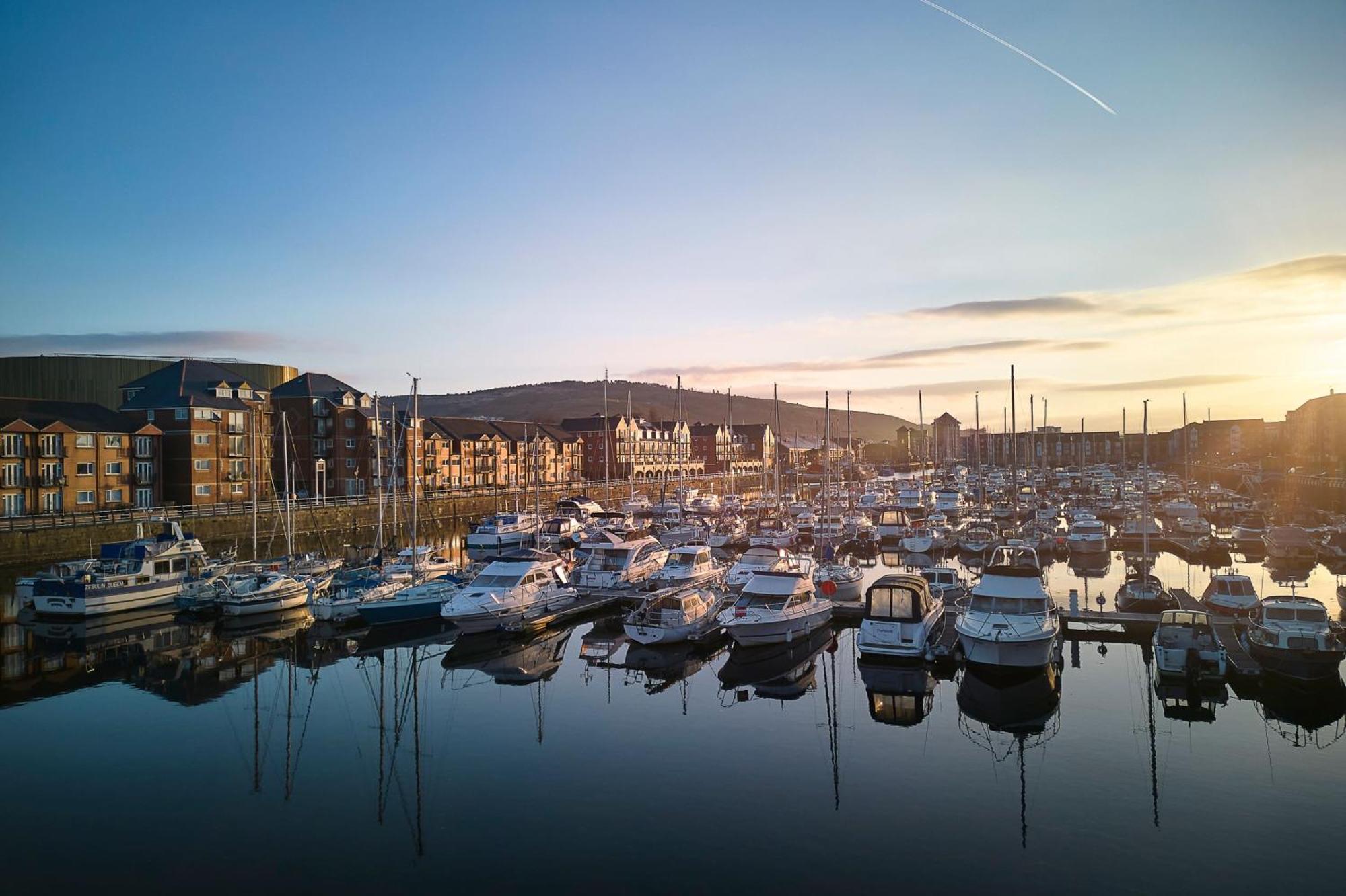 Superior King Room Marina View