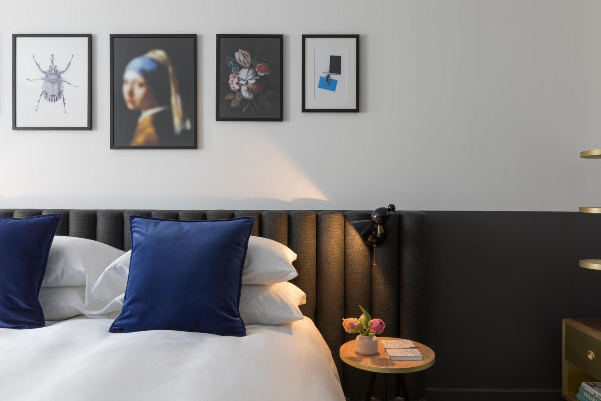 Essential Kamer met Queensize Bed