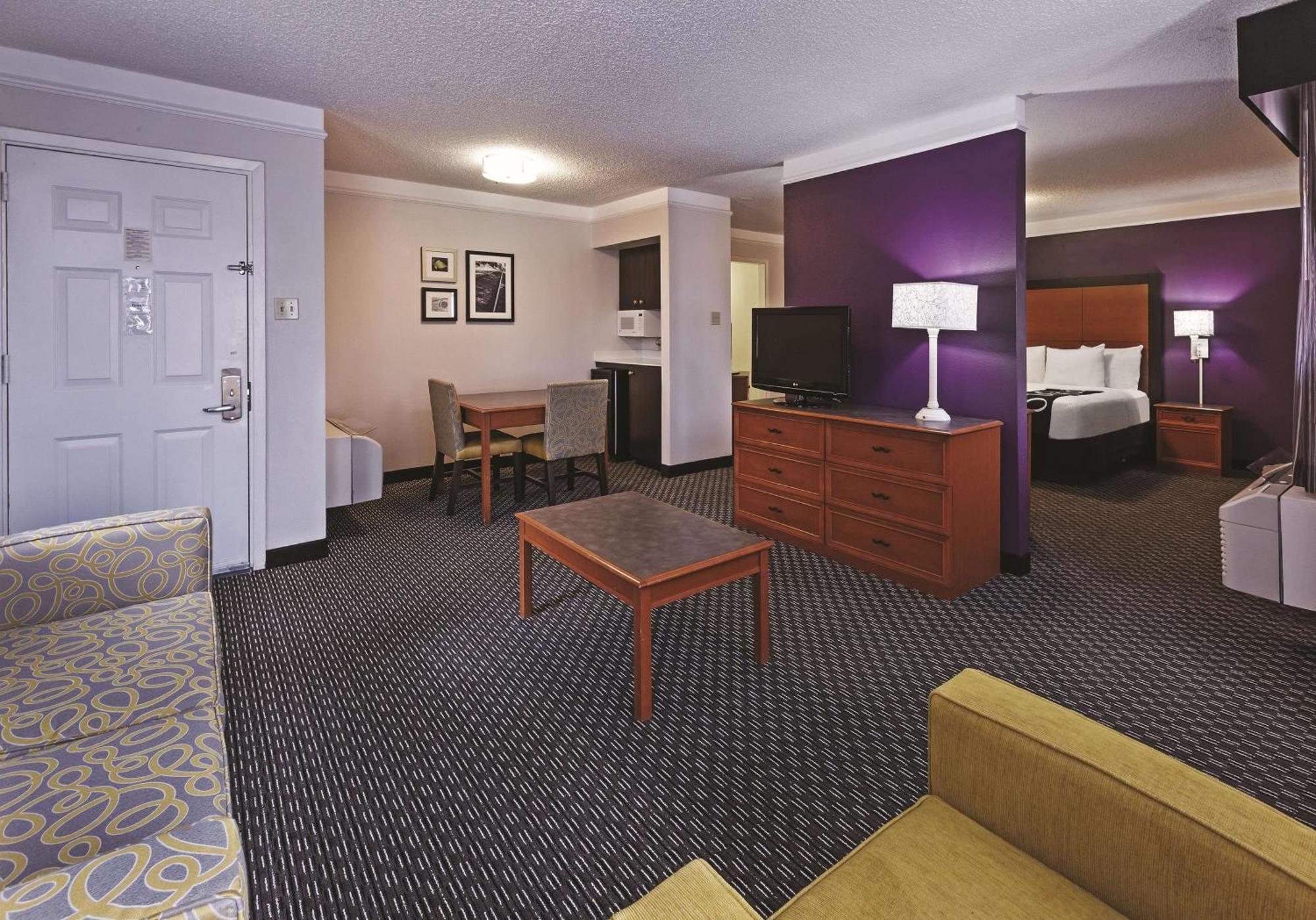 King Suite Non-Smoking