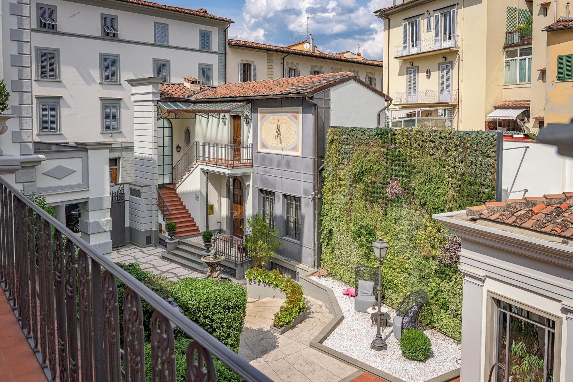 Deluxe Double or Twin Room Balcony
