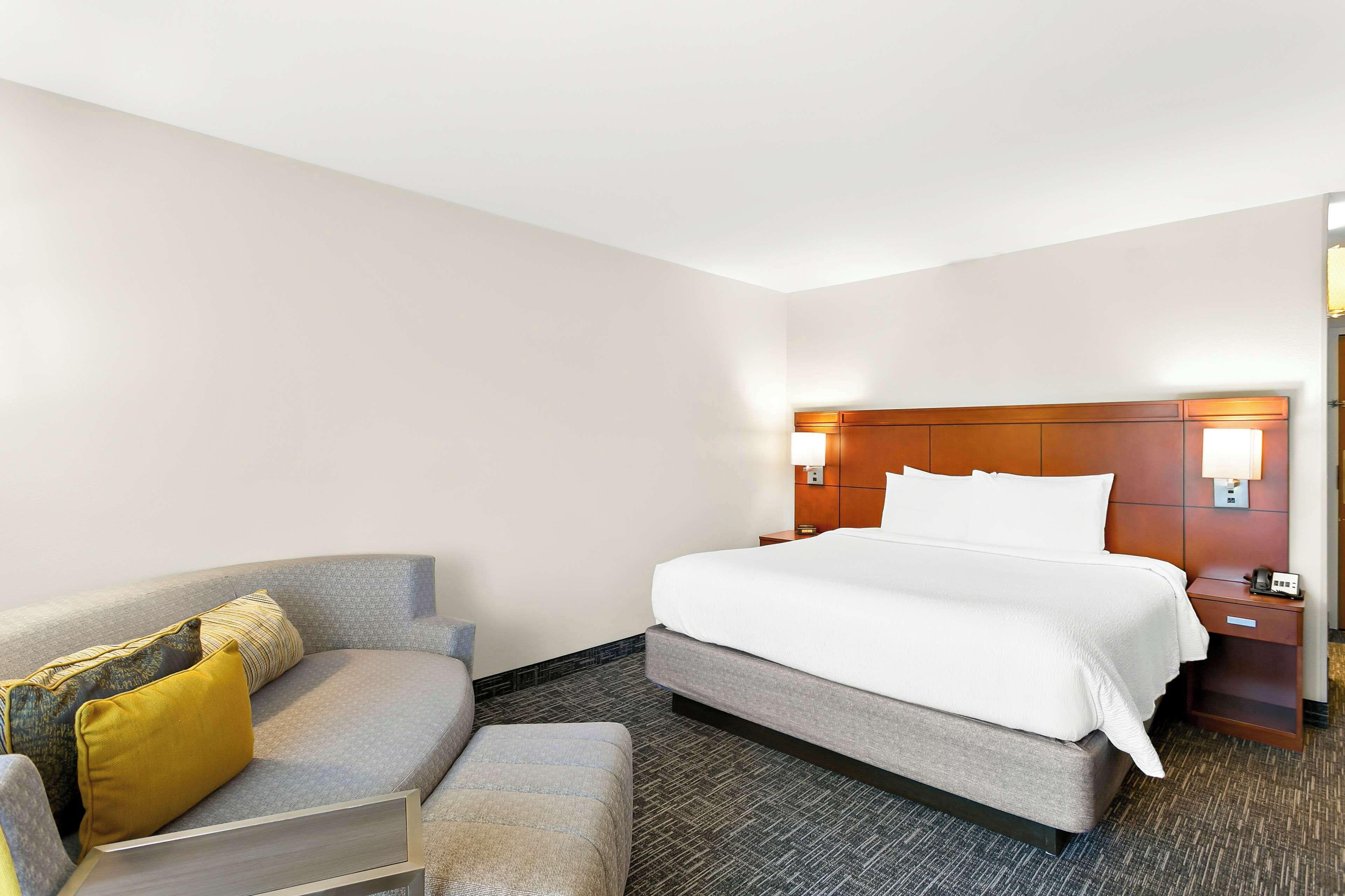 King Room,1705783900:JPEG