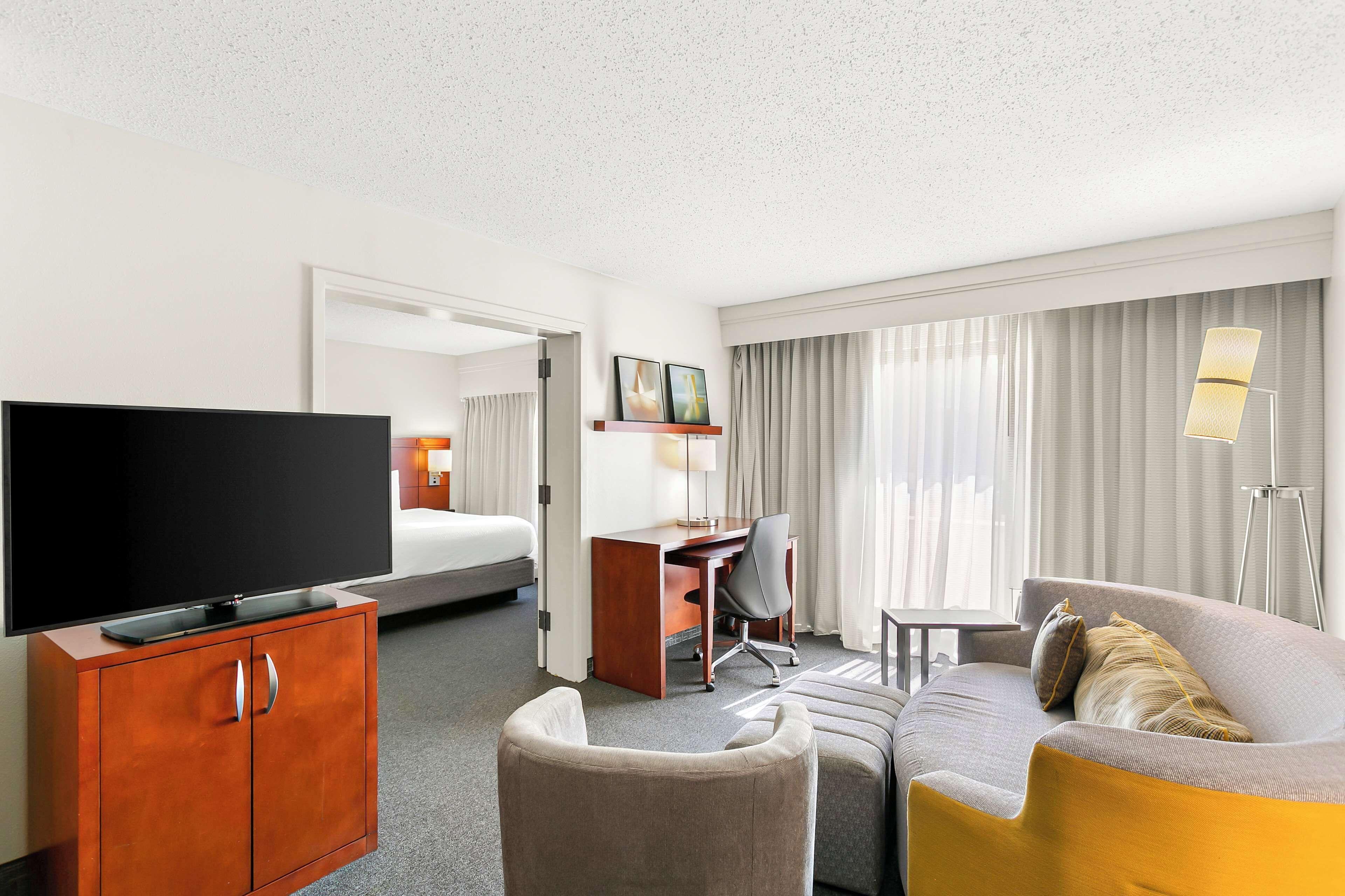 One-Bedroom King Suite,1705783873:JPEG