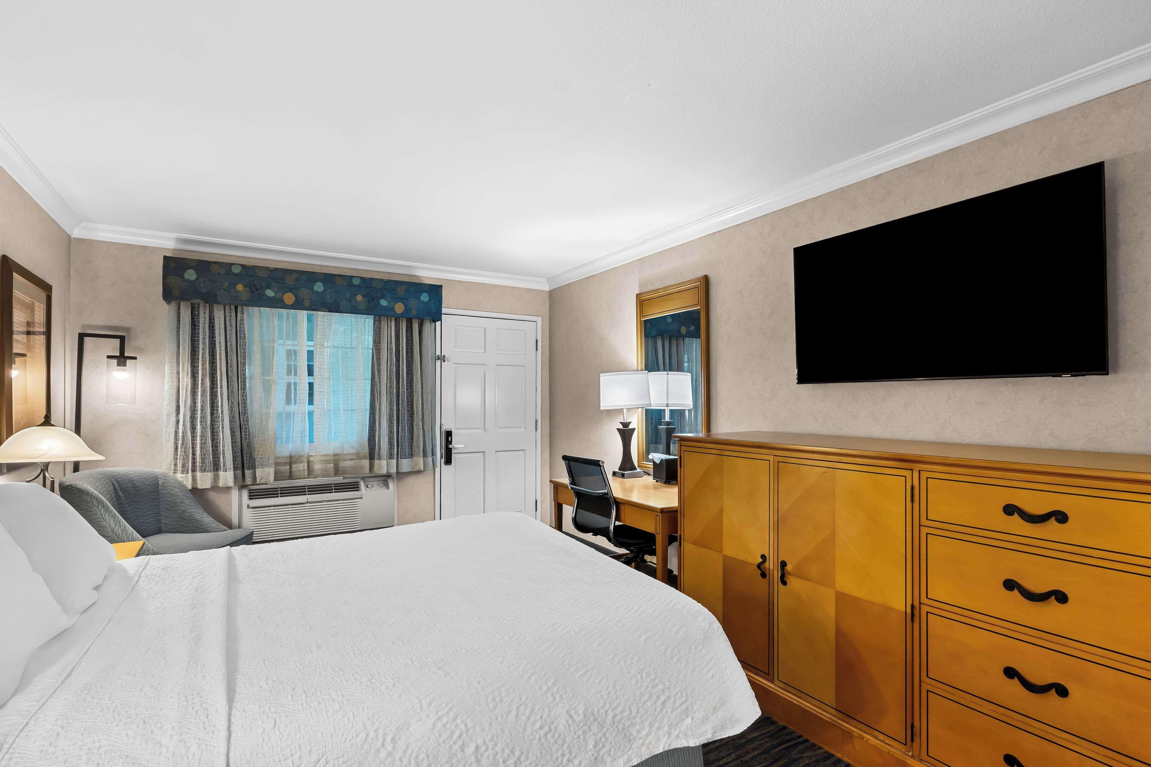 Queen Room
