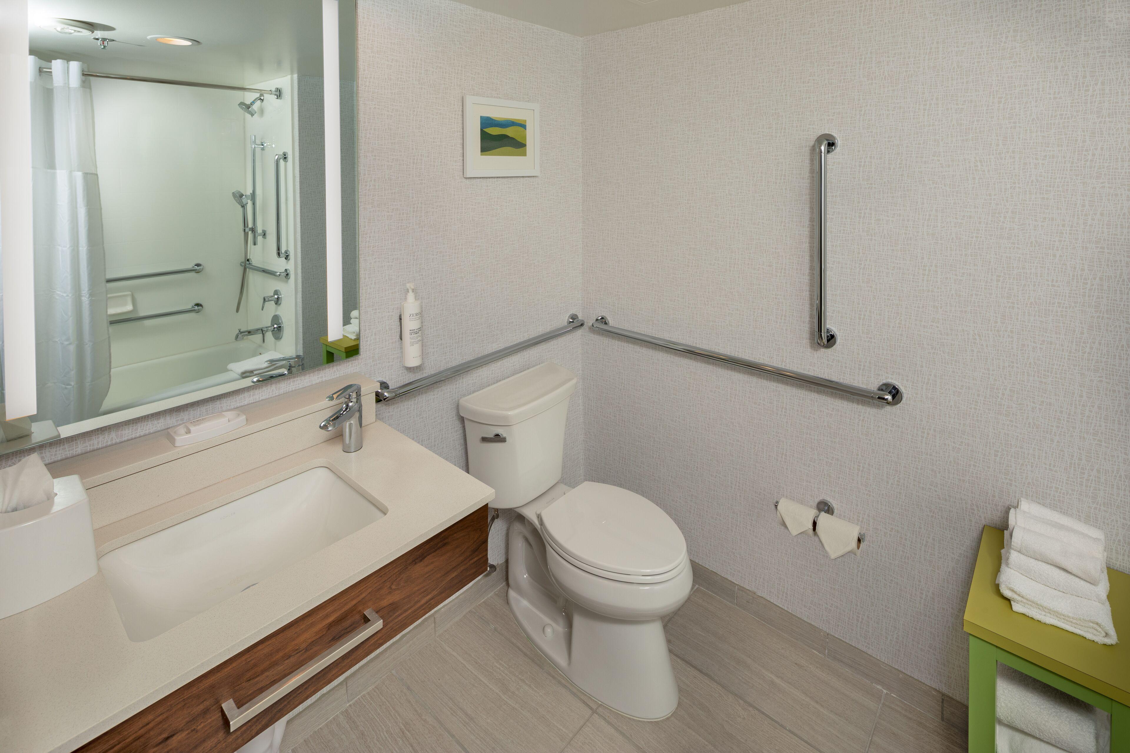 King Room Accessible Tub Mobility Hearing Access or Non-Smoking