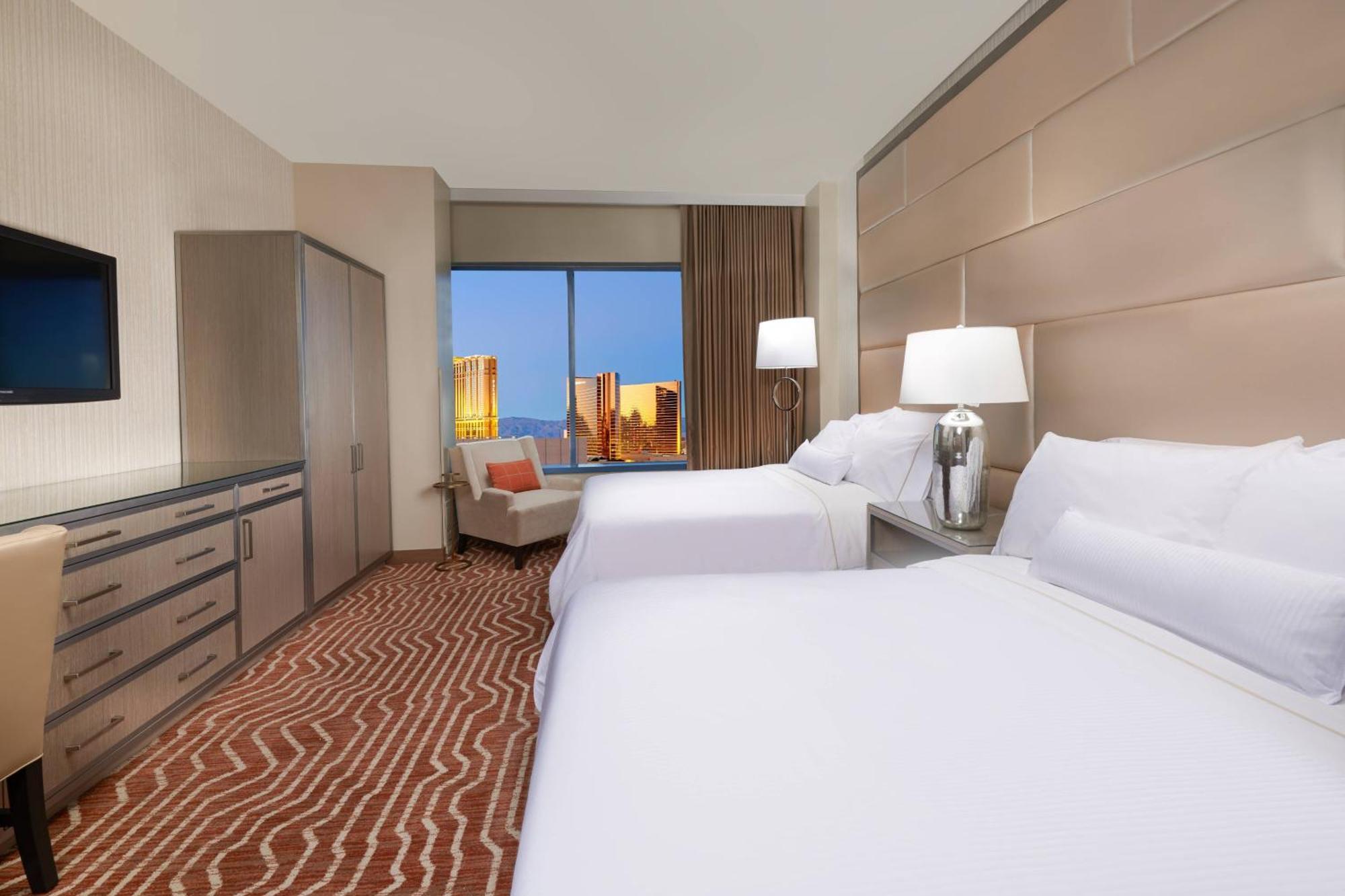 Deluxe 2 Double Beds, Guest room, 2 Double, City view,1418916717:JPEG