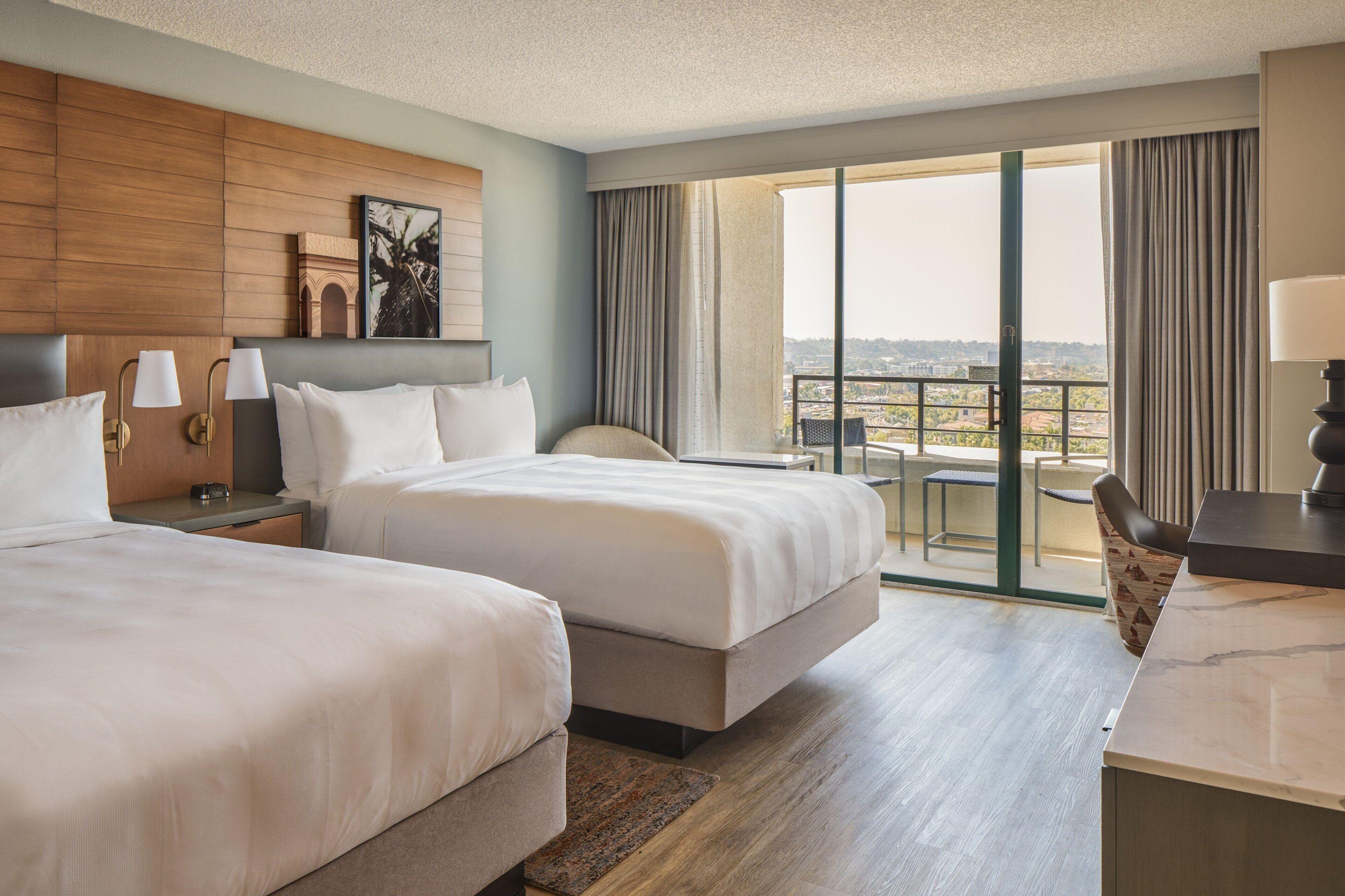 Executive Queen Room with Two Queen Beds and City View - High Floor,1641017705:JPEG