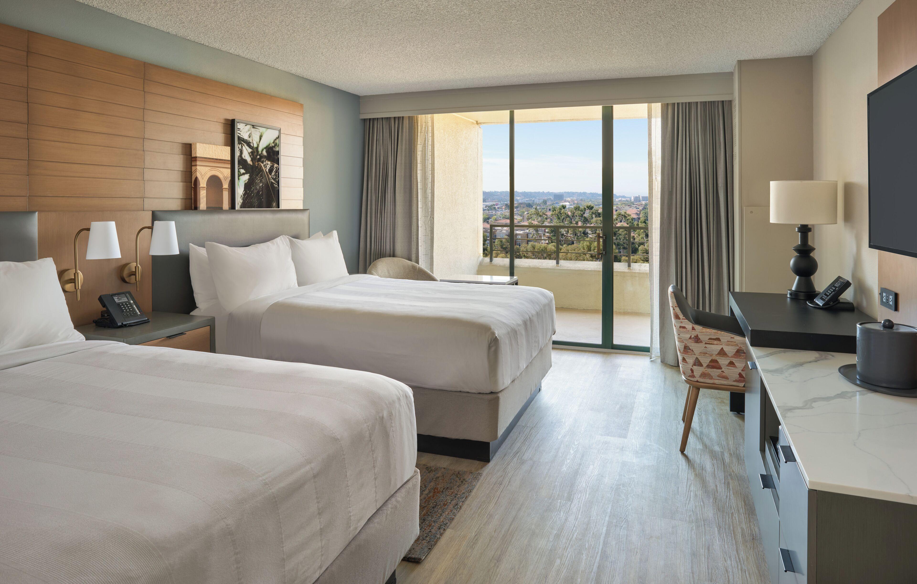 Queen Room with Two Queen Beds and Pool View,1641017708:JPEG